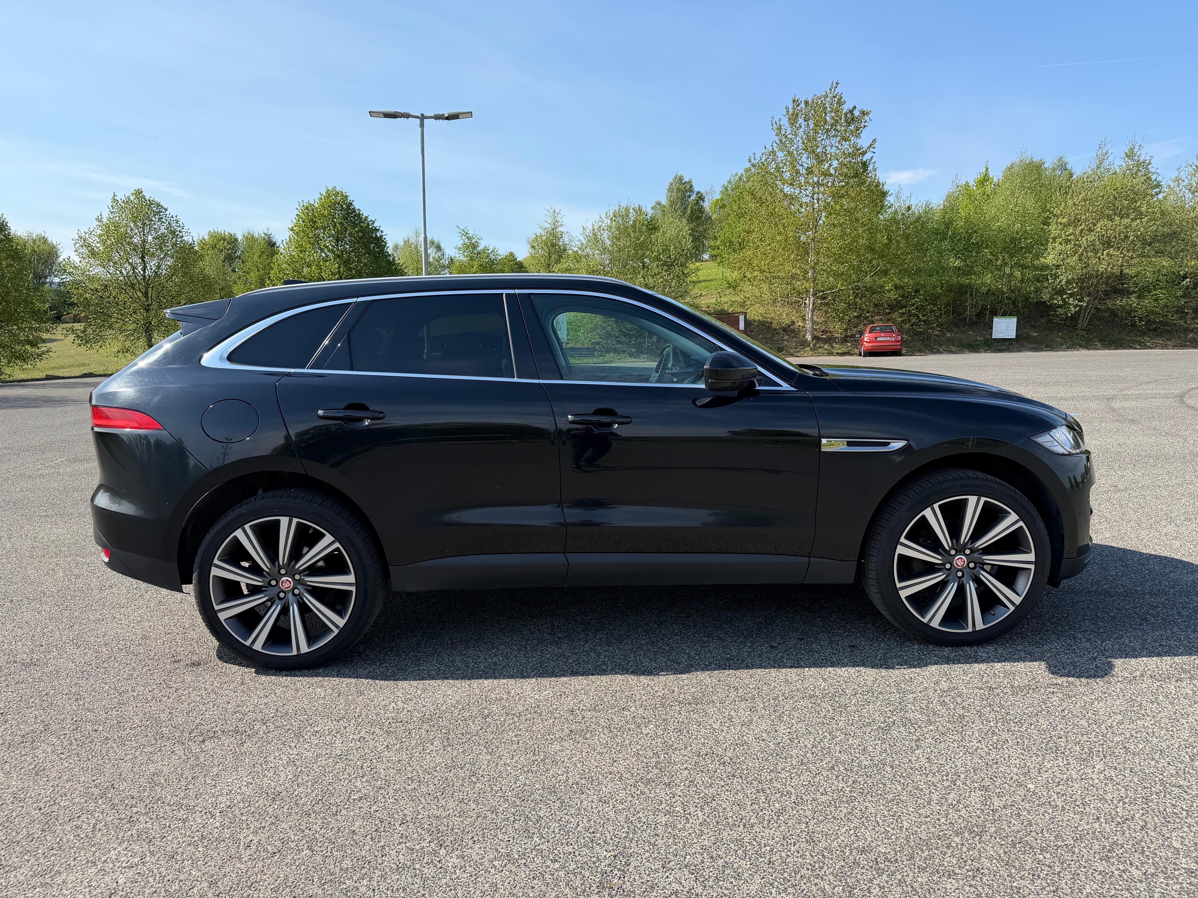 Jaguar F-Pace, Jaguar F-Pace 3.0d 221kw - fotka 4