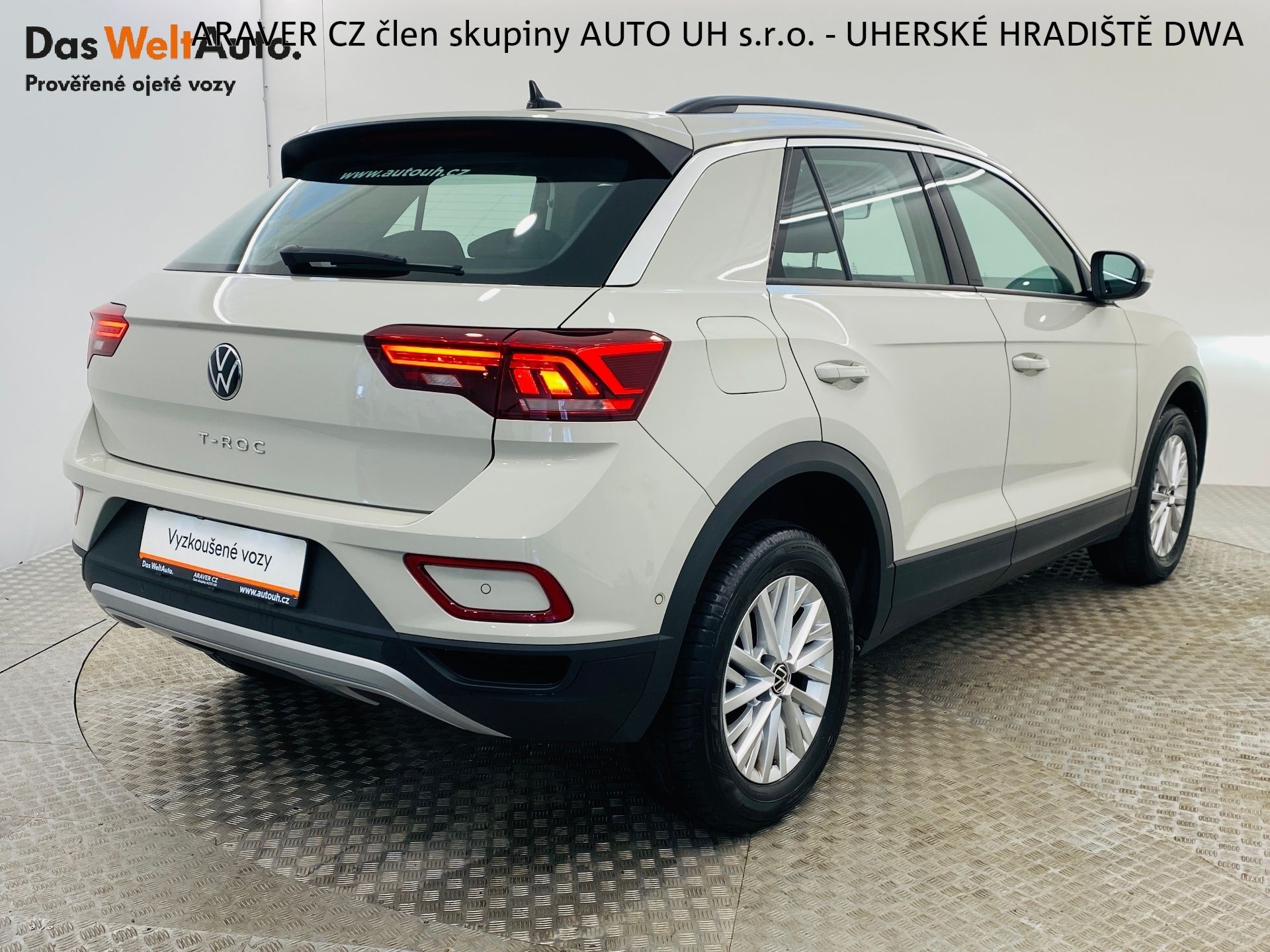 Volkswagen T-Roc, 1.0 TSI 81kW Life - fotka 2