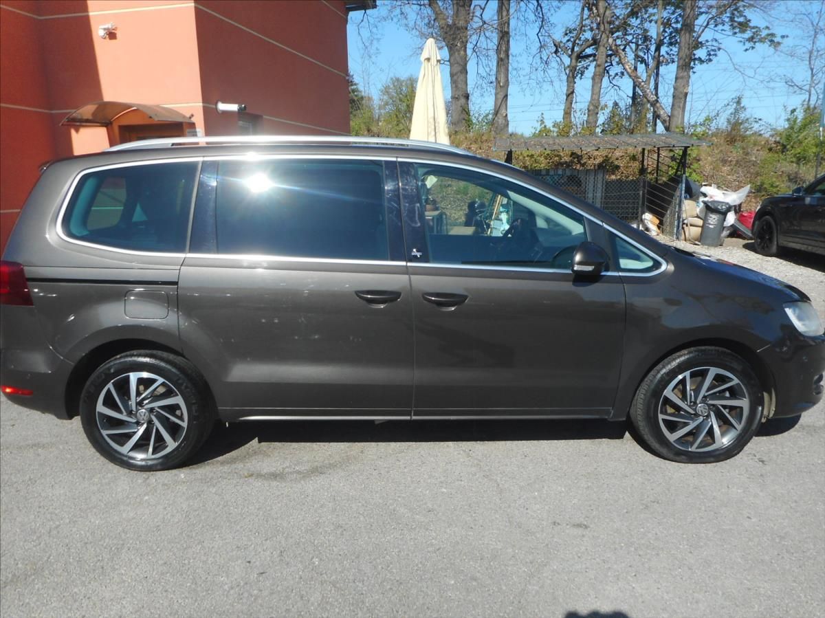 Volkswagen Sharan, 2,0 TDi SOUND - fotka 4