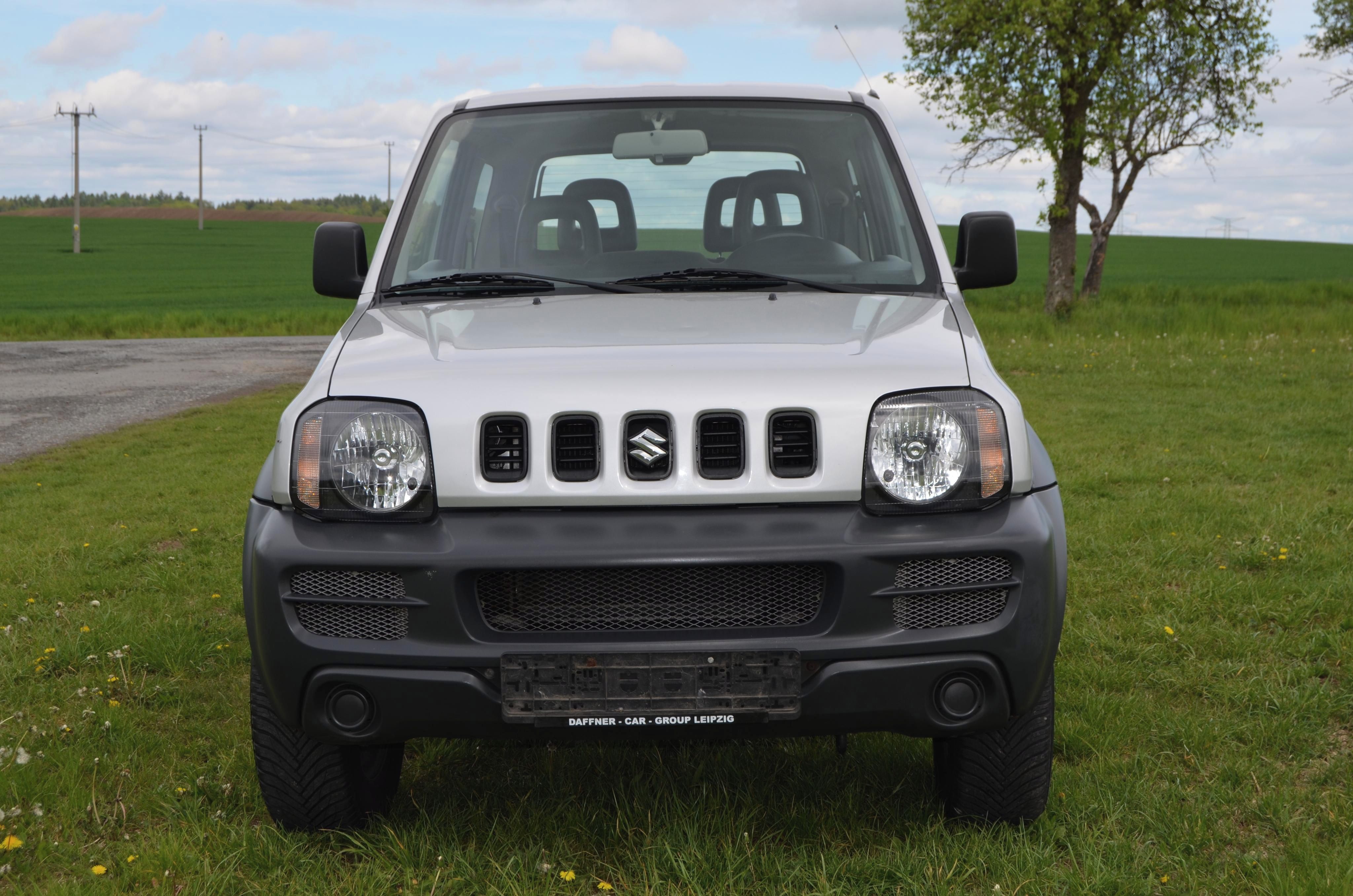 Suzuki Jimny - fotka 3