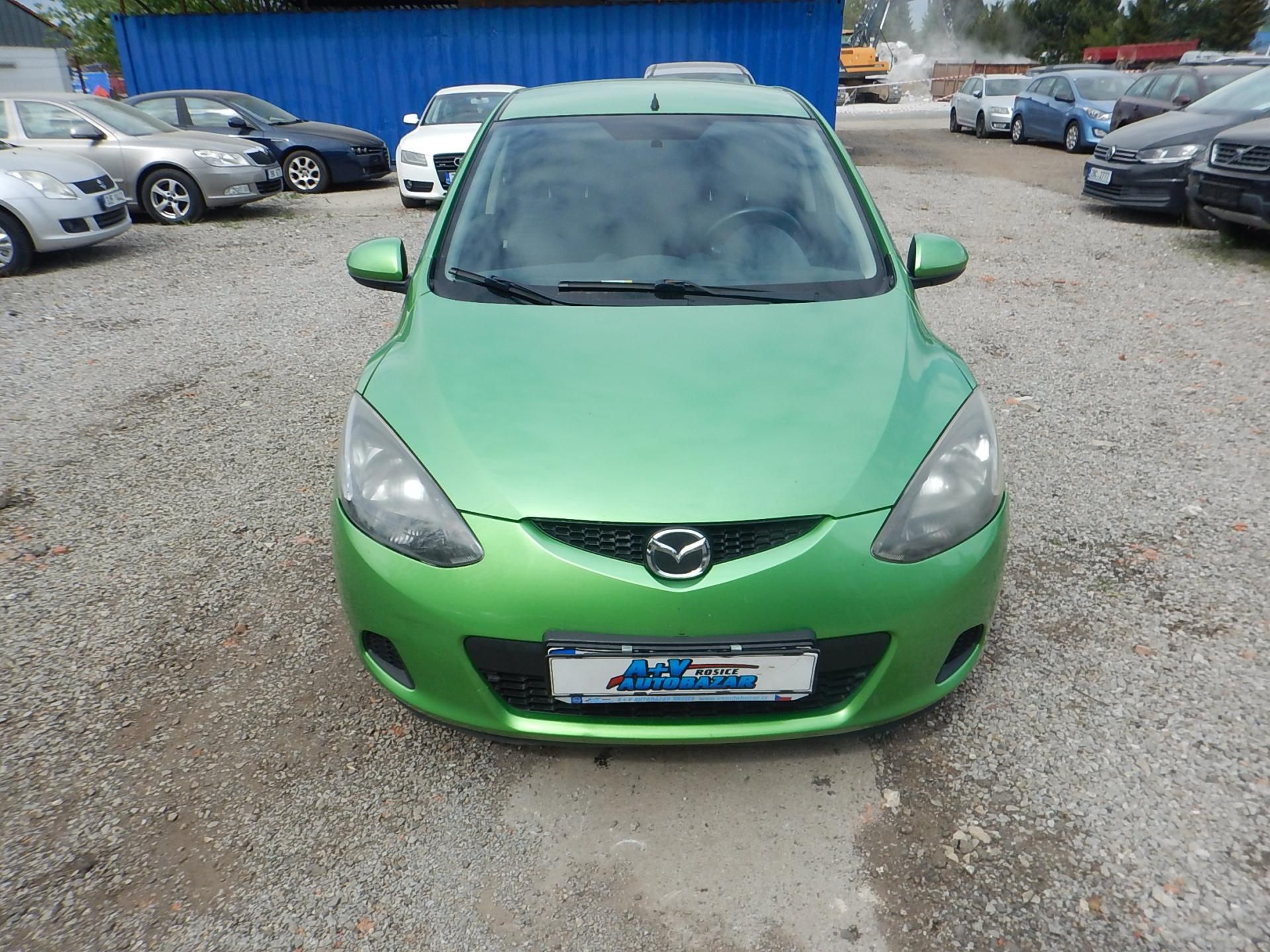 Mazda 2, 1.4i, 63 kW, KLIMA - fotka 3