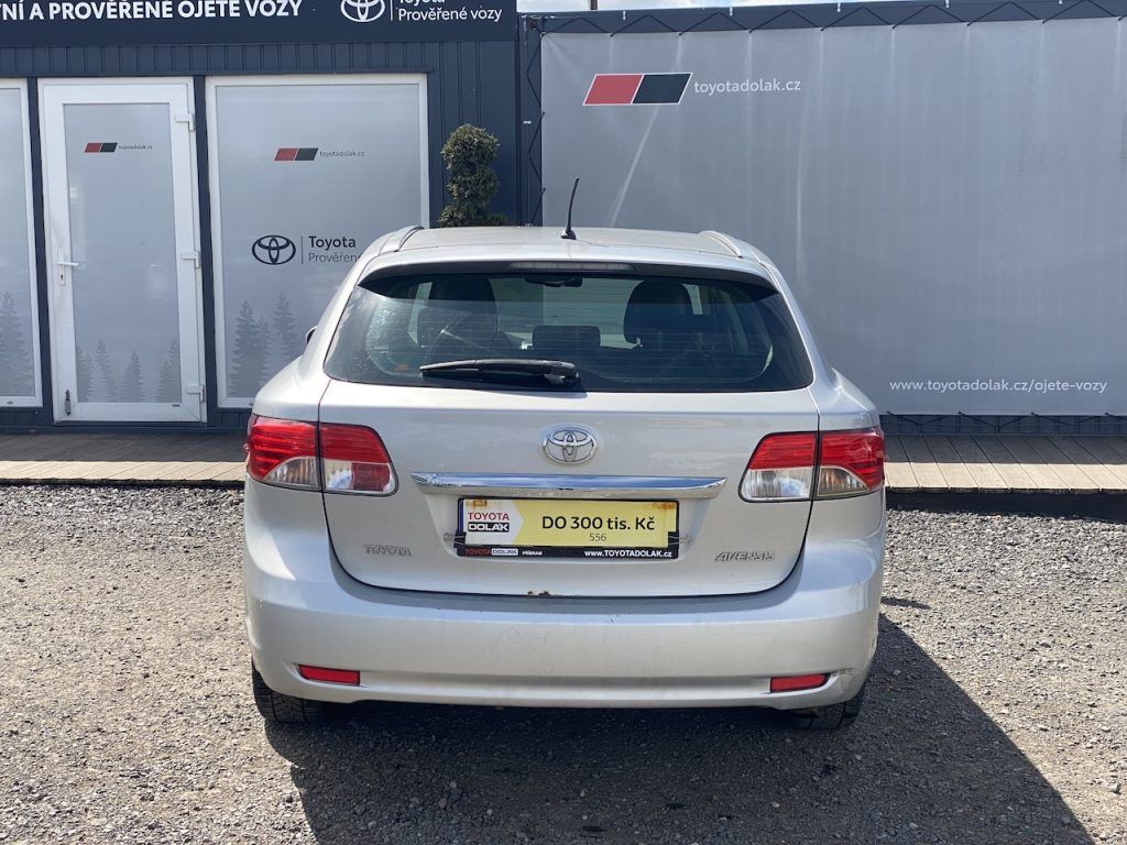 Toyota Avensis, 2.0D-4D, ČR-1m, Luna, DPH - fotka 6