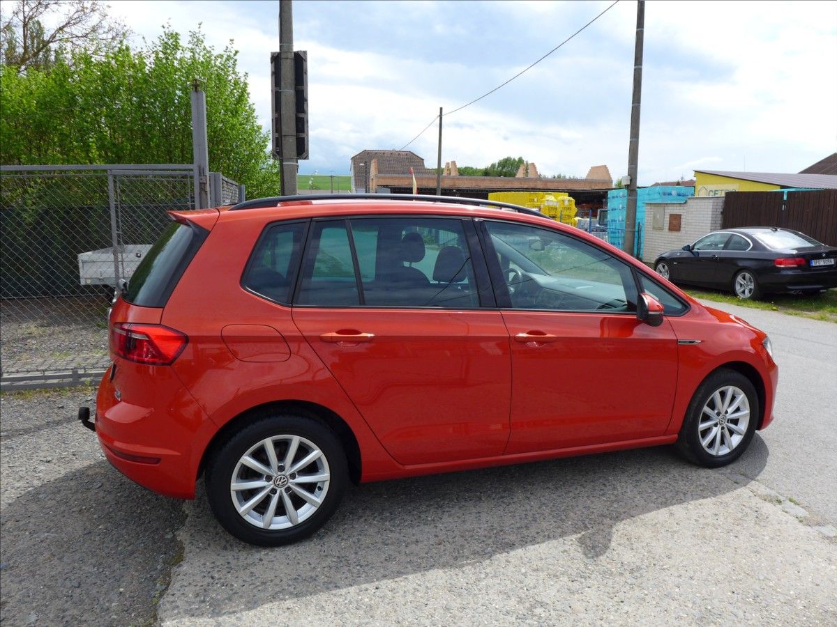 Volkswagen Golf Sportsvan, 1,2 TSI  VÝHŘEV TAŽNÉ 2X KOLA - fotka 5