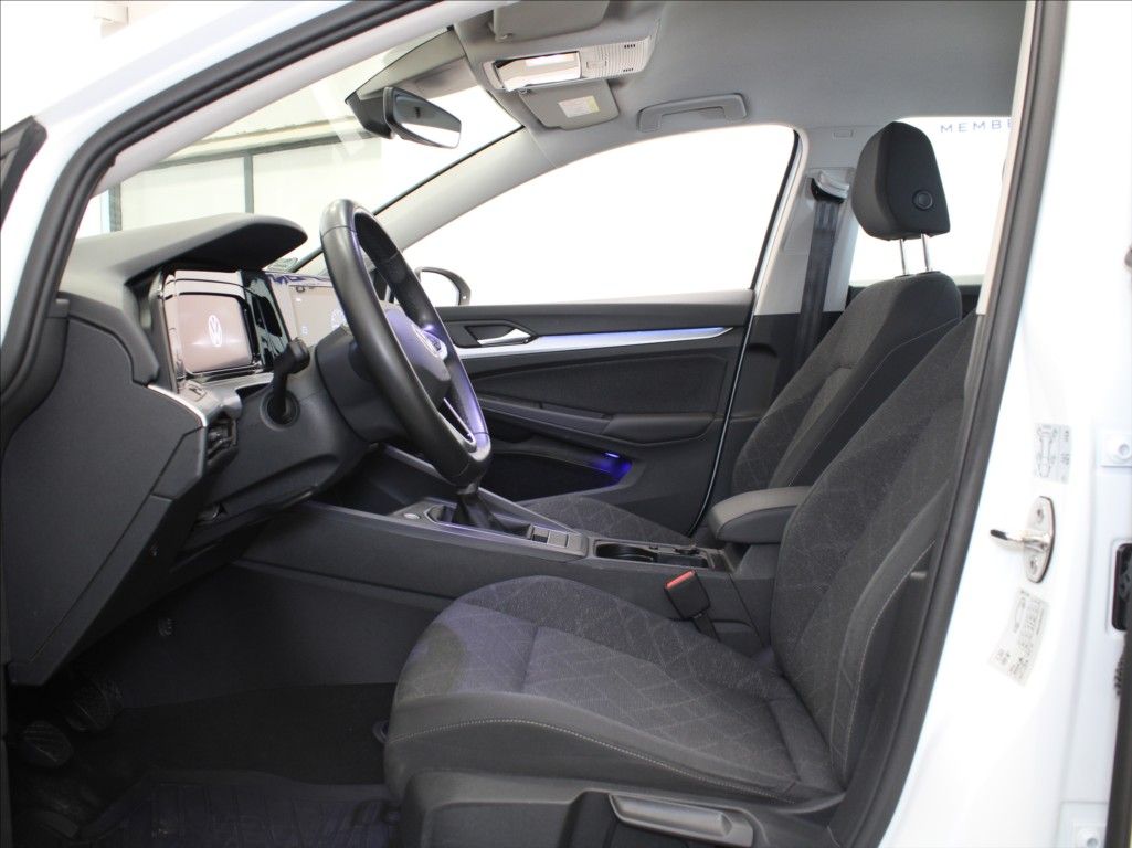 Volkswagen Golf, 1,0 TSi 81kW Life Var.128tkm.Č - fotka 6