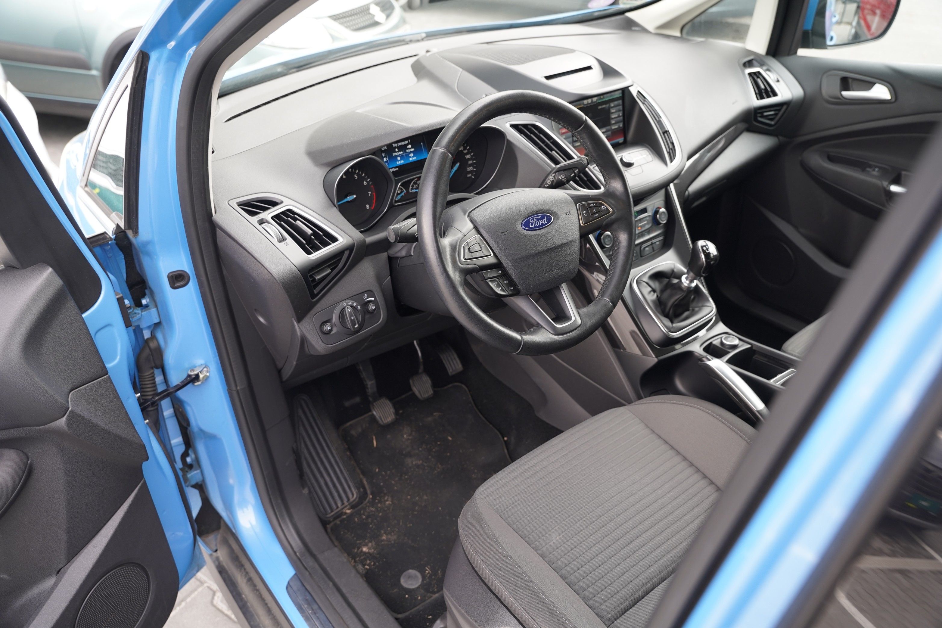Ford Grand C-MAX, 1.5 EcoBoost 110 kW Titanium - fotka 5