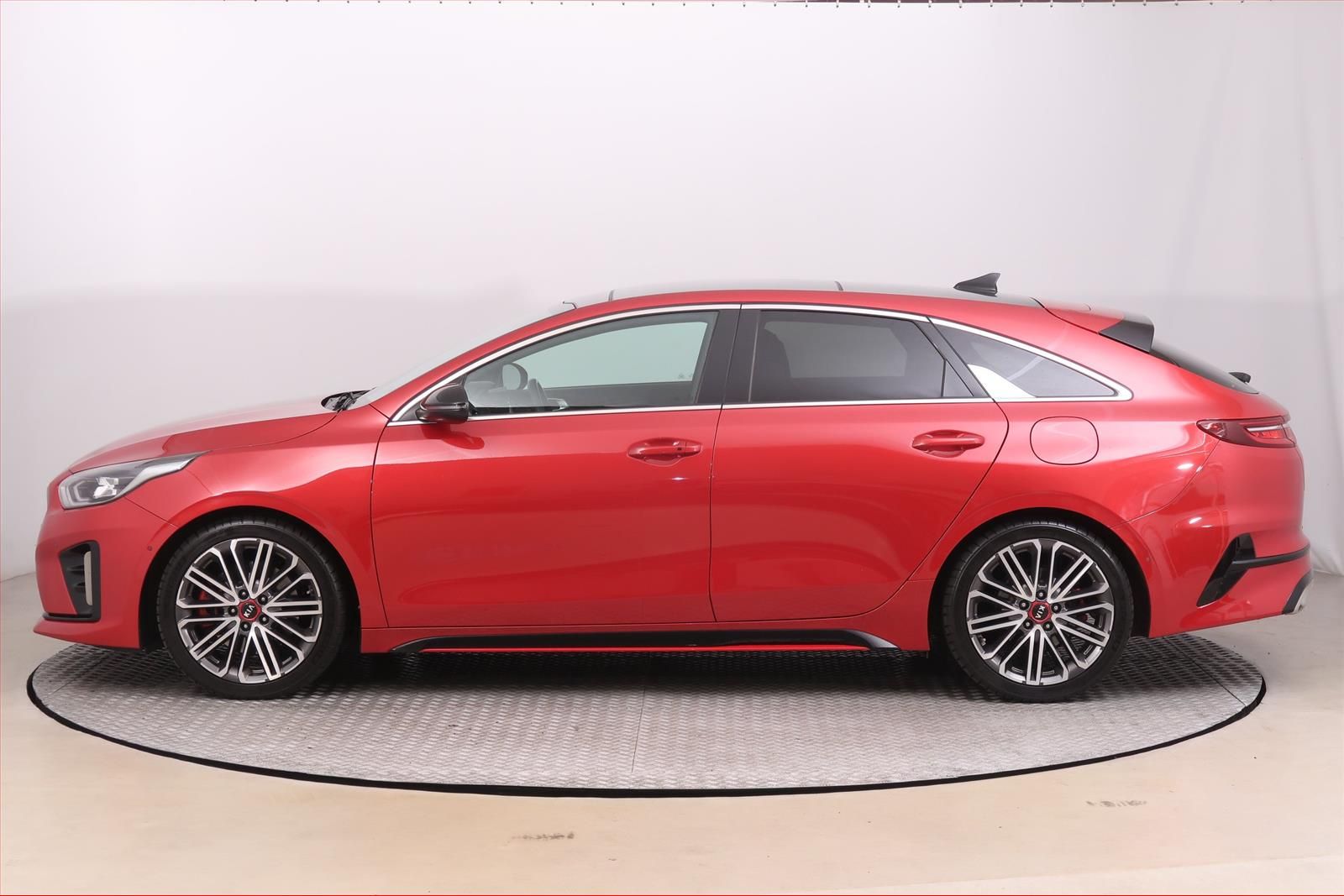 Kia ProCeed, GT 1.6 T-GDI, Záruka, Automat - fotka 3