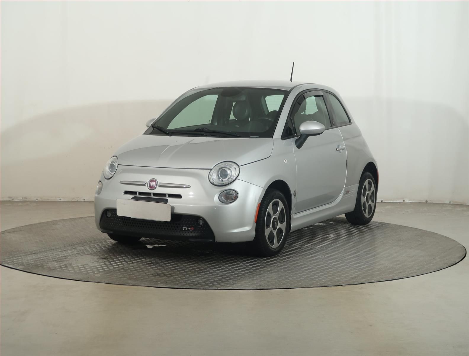 Fiat 500E, 24 kWh, Automat - fotka 2