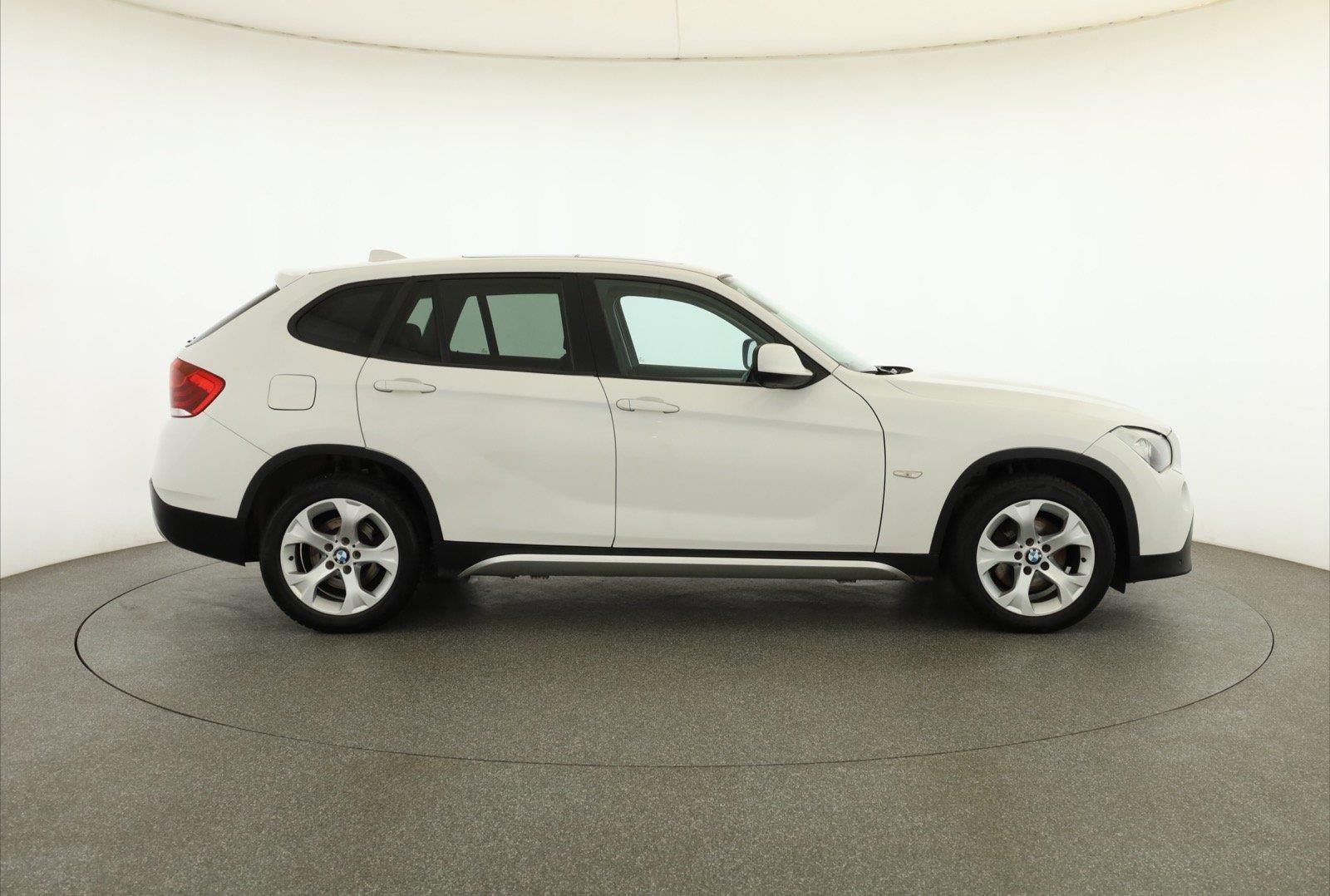 BMW X1, xDrive20d, 4X4, Serv.kniha - fotka 6
