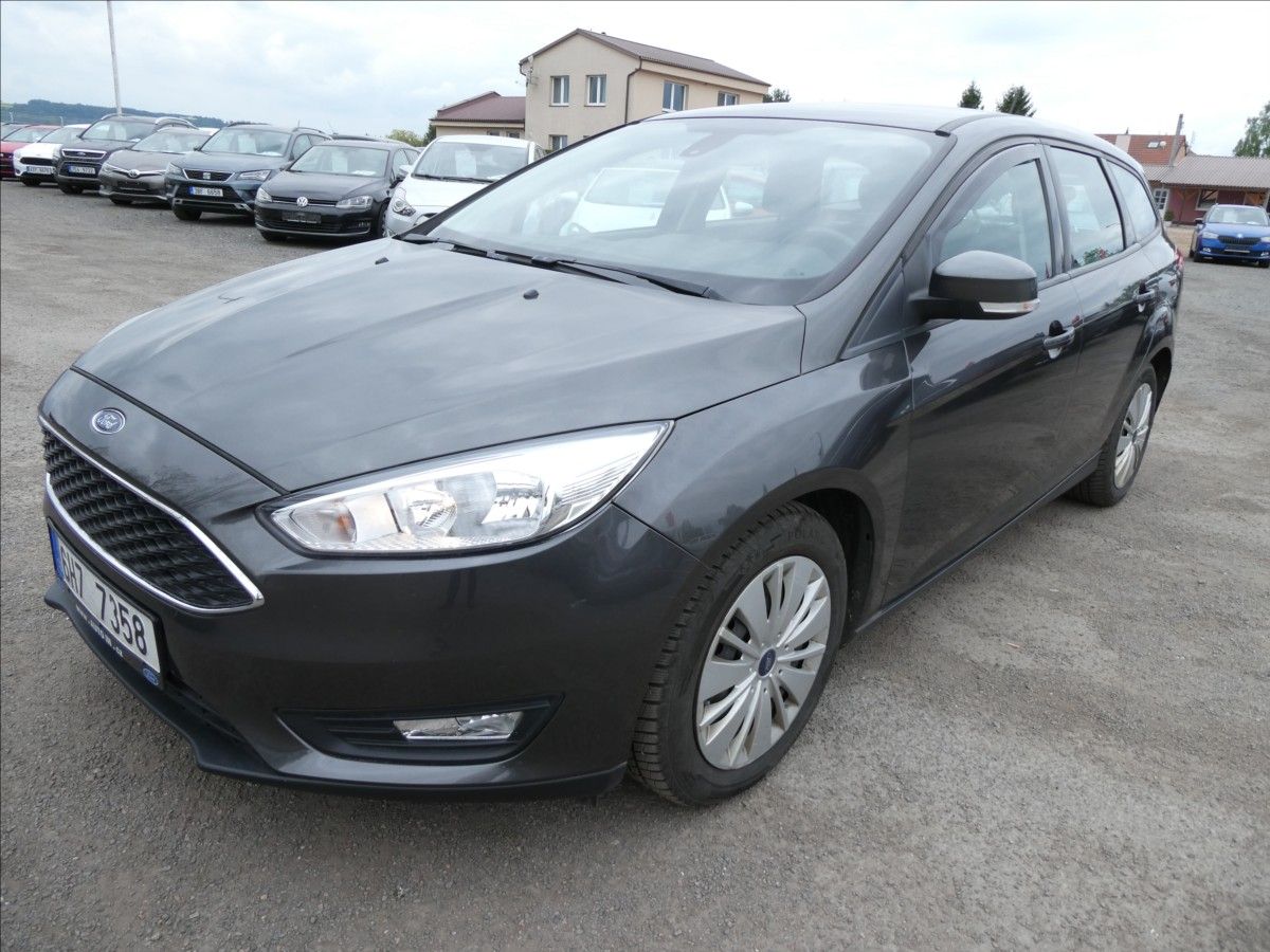 Ford Focus, 1,5 Duratorq TDCI 95k kombi - fotka 5