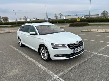 Škoda Superb Combi 2.0 TDI DSG