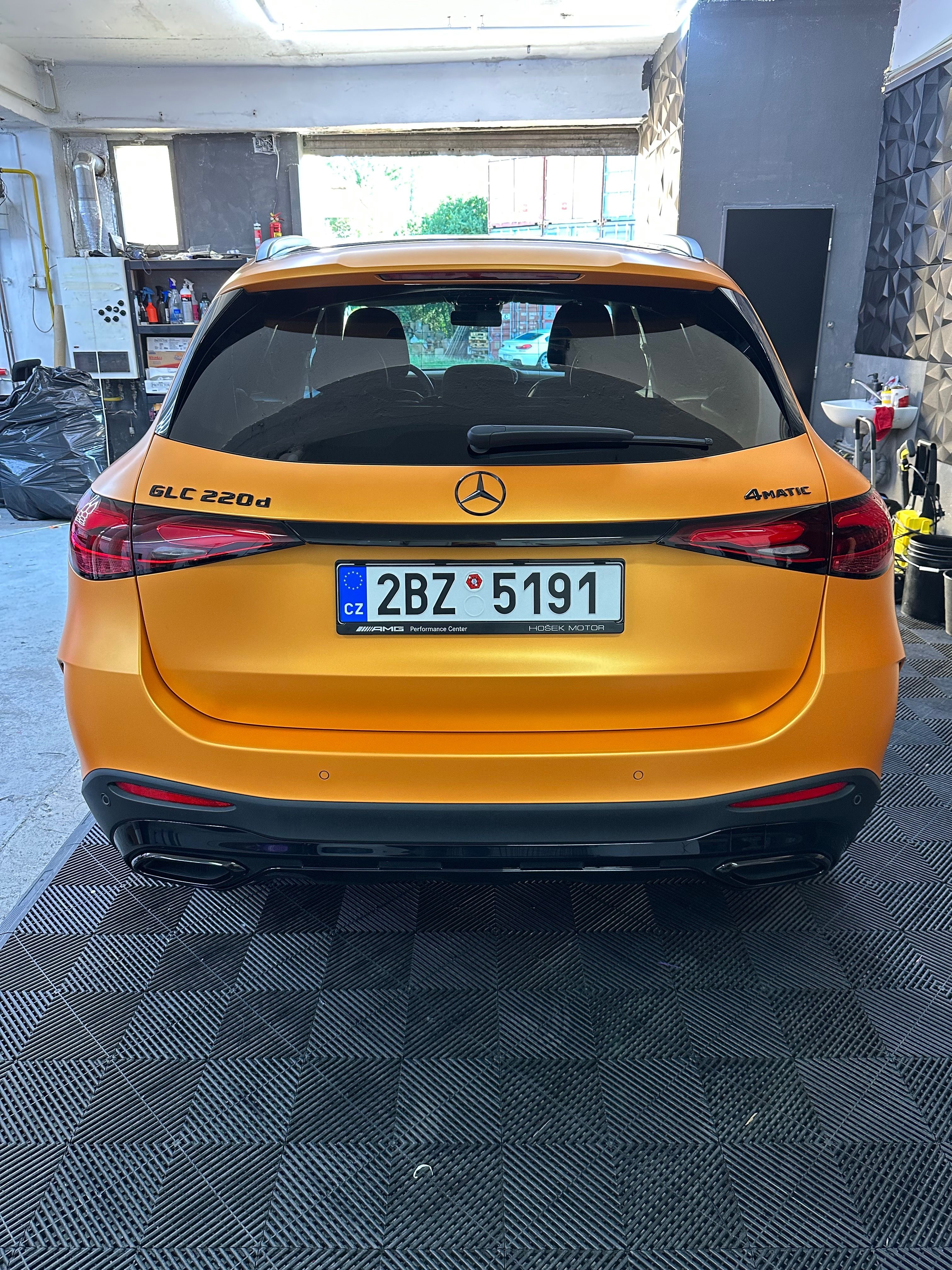 Mercedes-Benz GLC, 220D 4MATIC AMG paket - fotka 2