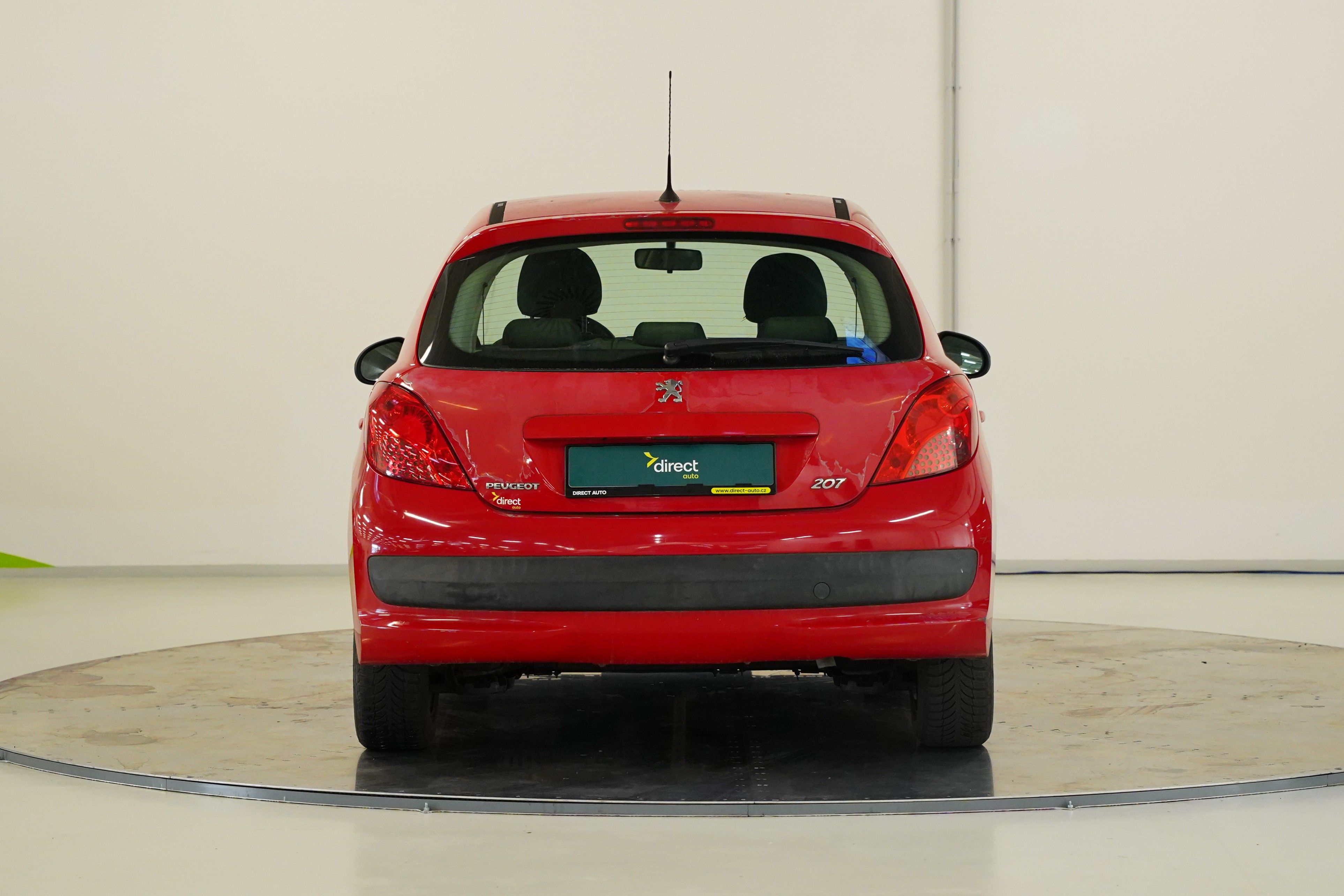 Peugeot 207, 1.4i 54 kW - fotka 6