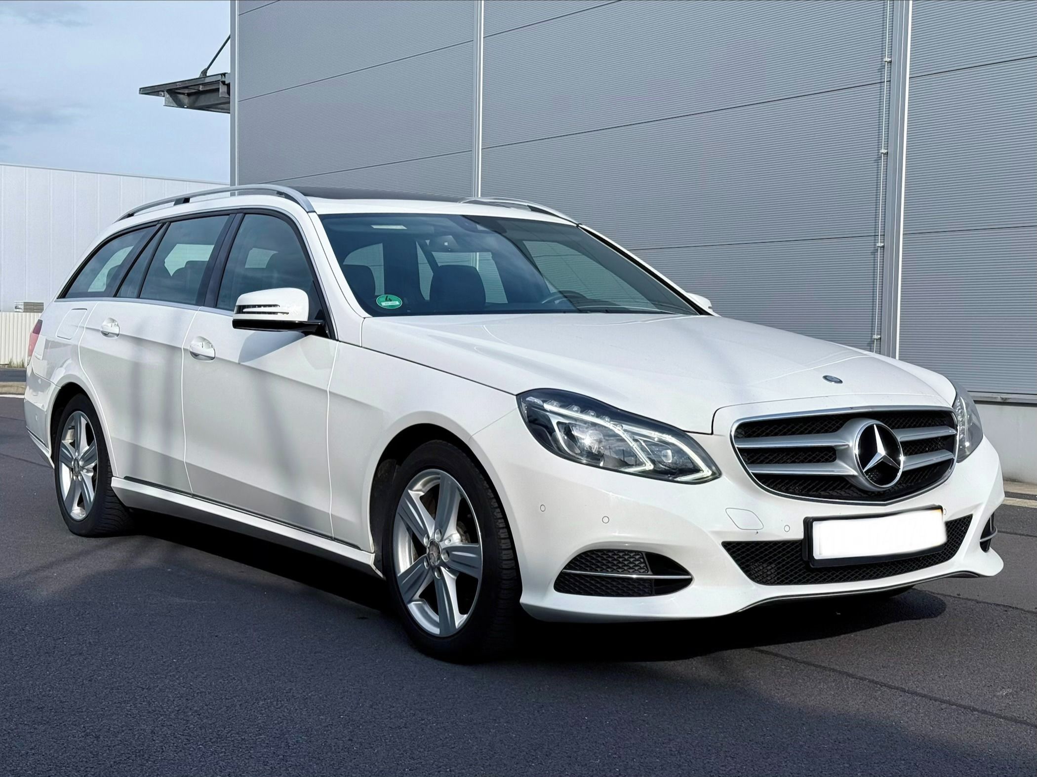 Mercedes-Benz Třídy E, 200CDI, AUTOMAT - fotka 2