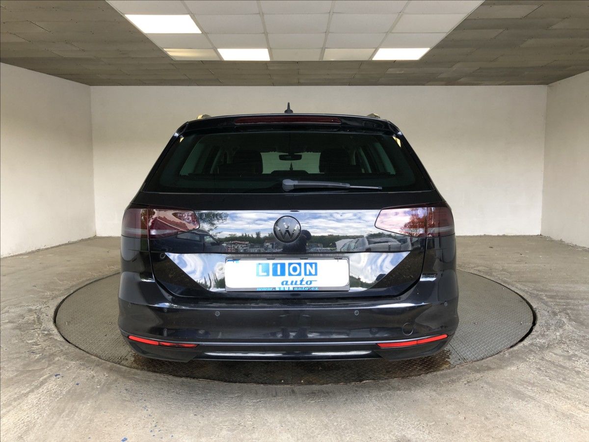 Volkswagen Passat, 2,0 TDI DSG - fotka 6