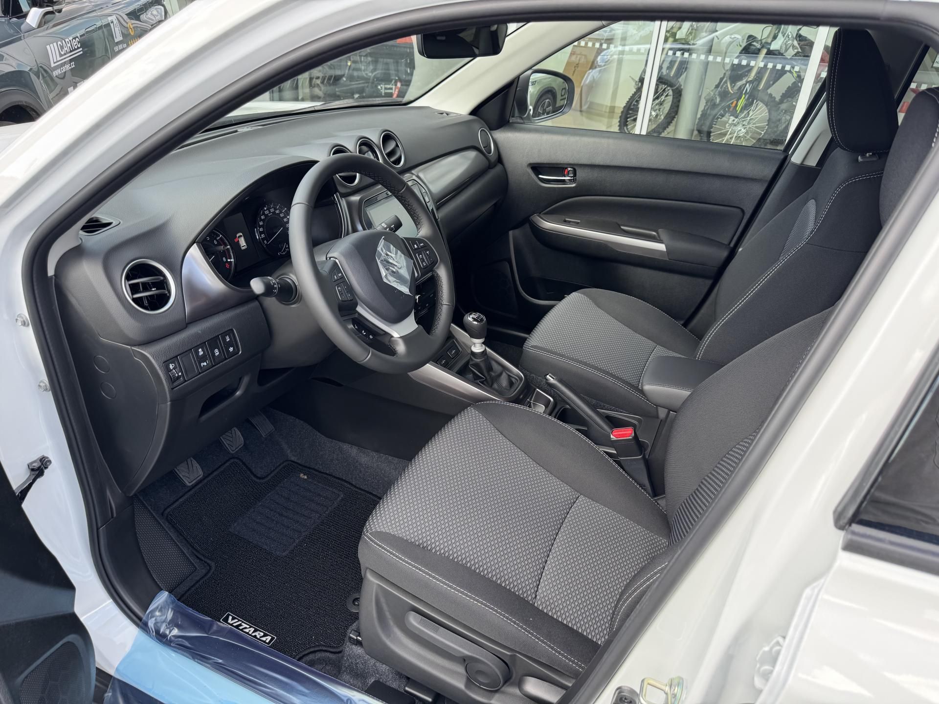 Suzuki Vitara, 1,4 Premium Hybrid - fotka 4