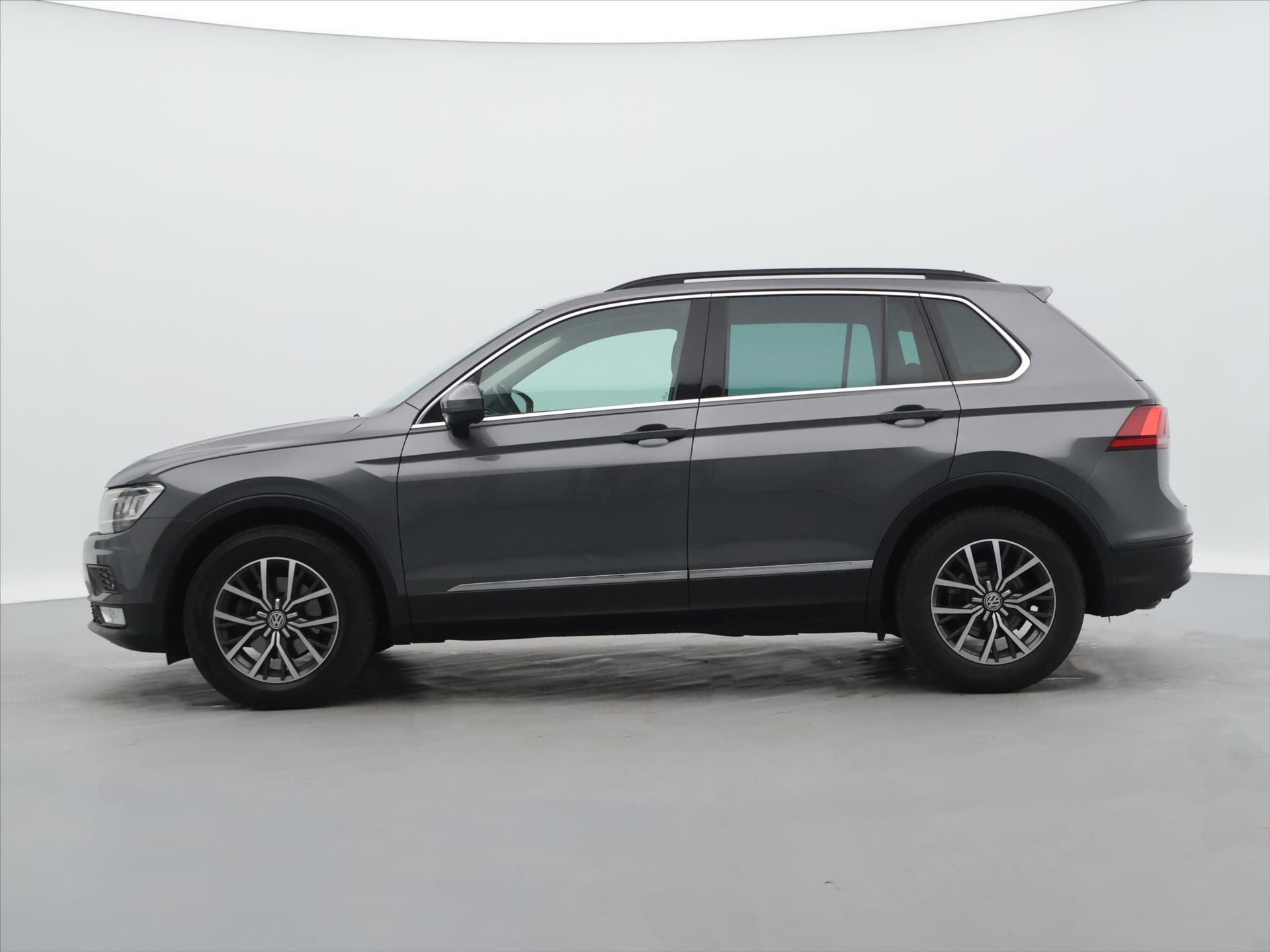 Volkswagen Tiguan, 1,4 TSI 110kW DSG LED 1.Maj. - fotka 4