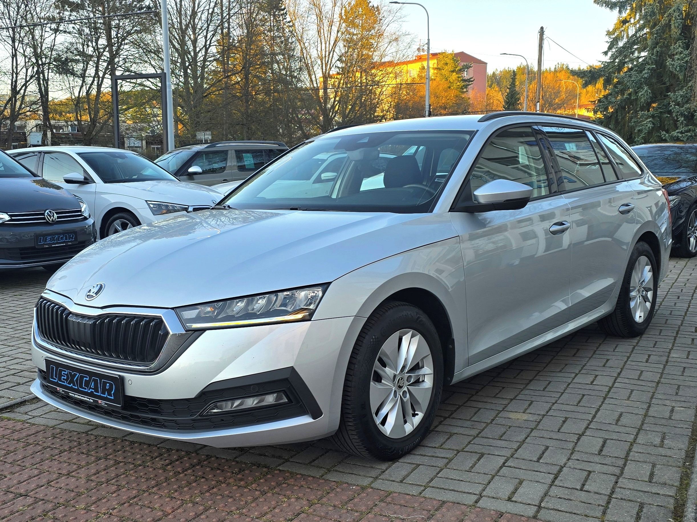 Škoda Octavia, 2.0TDI Ambition Plus,1maj.,DPH - fotka 3
