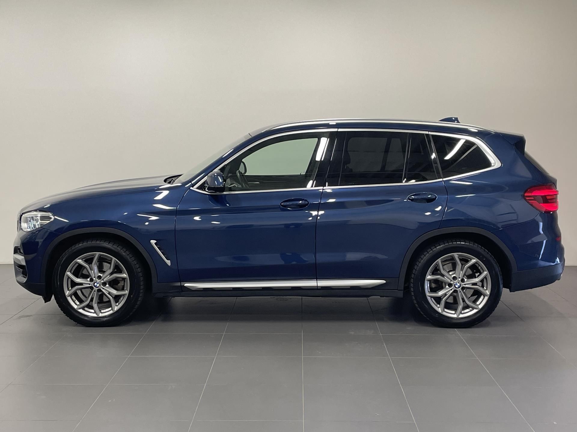 BMW X3, X3 xDrive20i - fotka 3