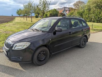 tažné, 2x sada kol, nové STK