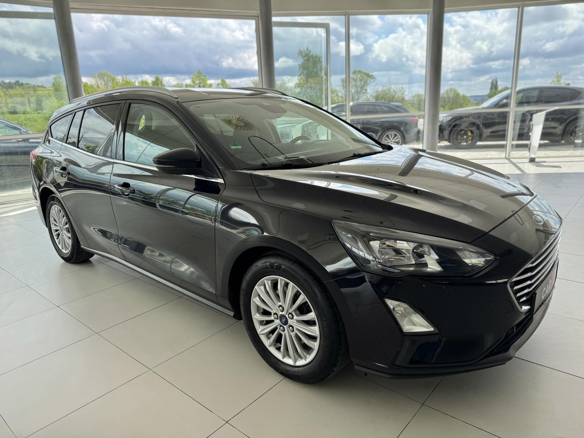Ford Focus, 1,5EB*88kW*AUT*Titanium*Kamera - fotka 4
