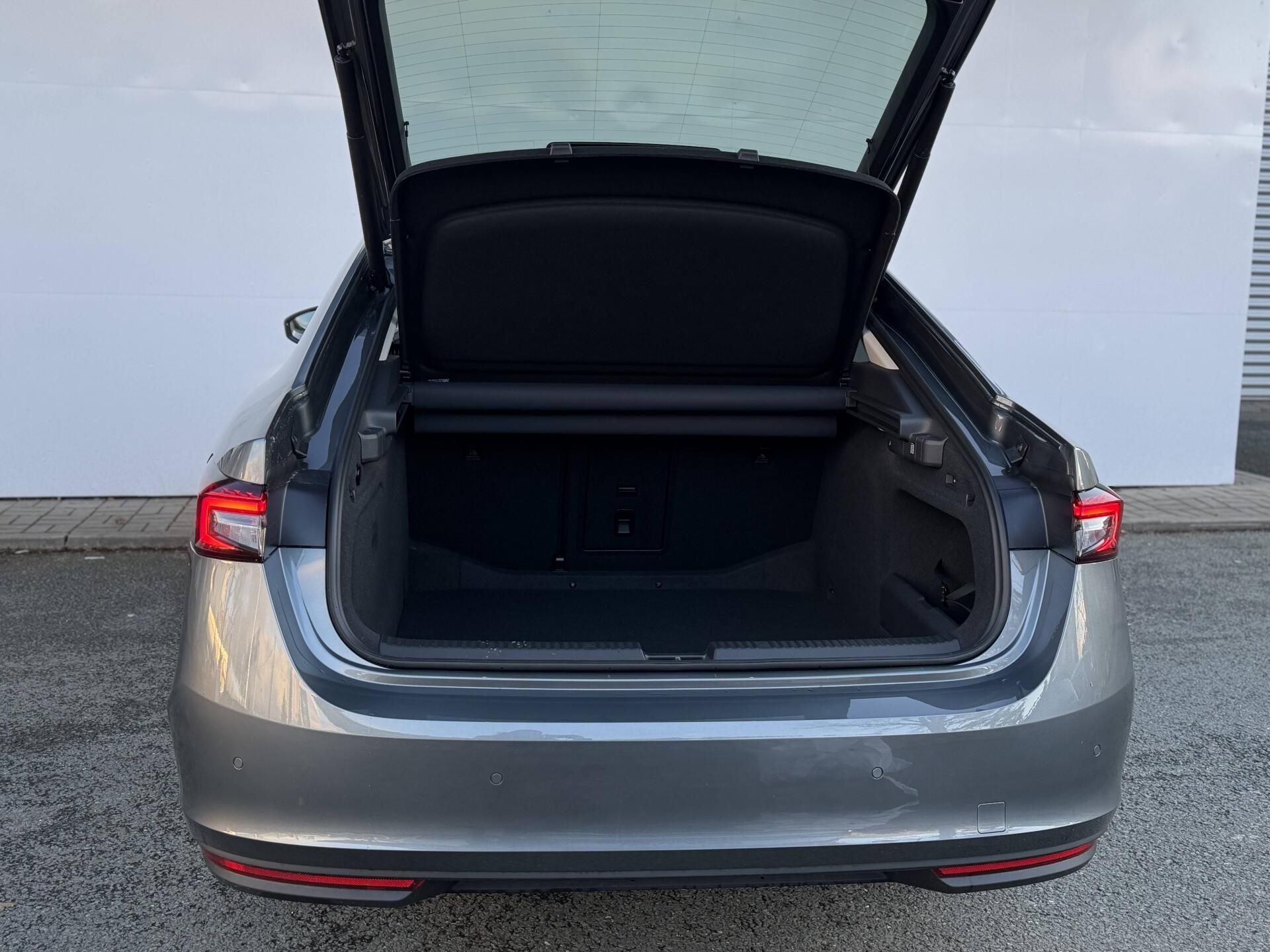 Škoda Superb, Selection 7DSG 2,0TDI - fotka 6