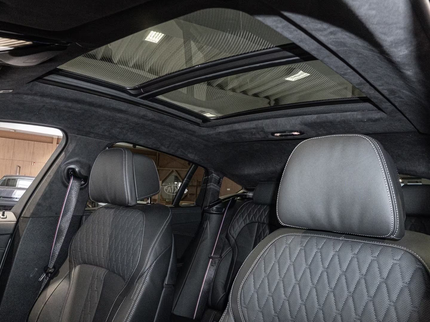 BMW X6, 30d xDrive Masáže Nezávislé - fotka 4