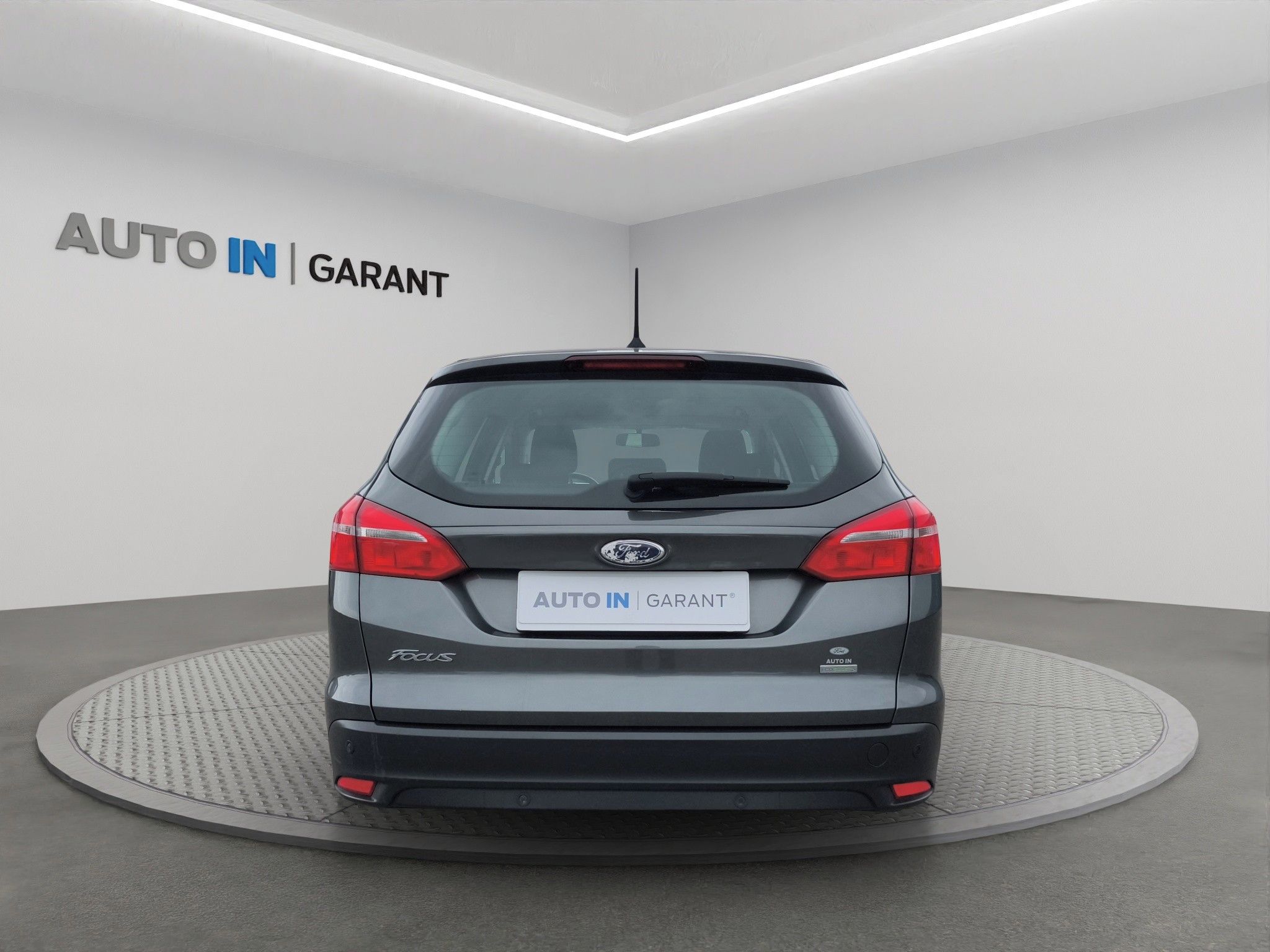 Ford Focus, 1.0 92 kW, ČR,1MAJ,Winter Sada - fotka 6
