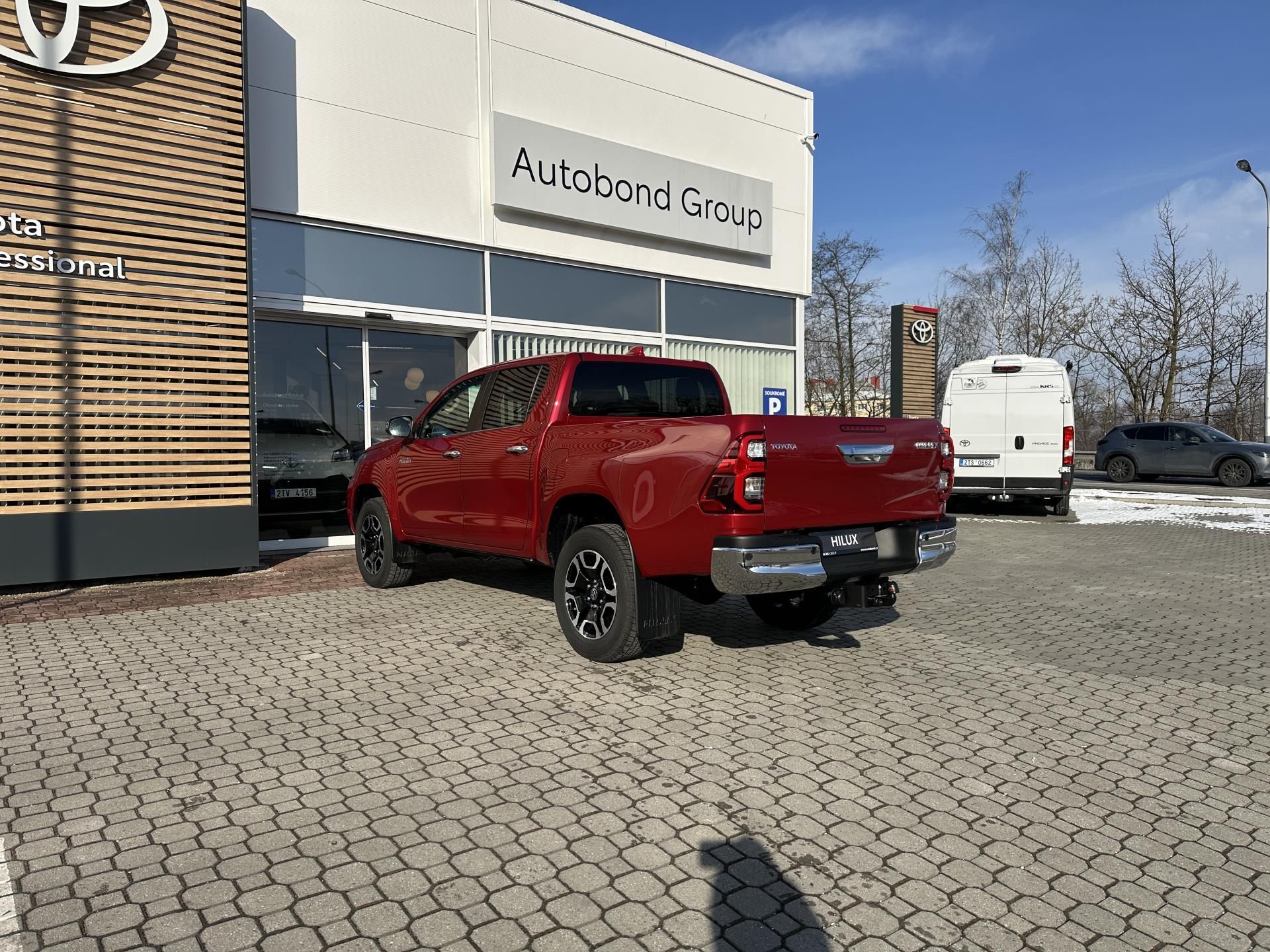 Toyota Hilux, Executive 2.8D 4D 204k 6AT 4X4 - fotka 4