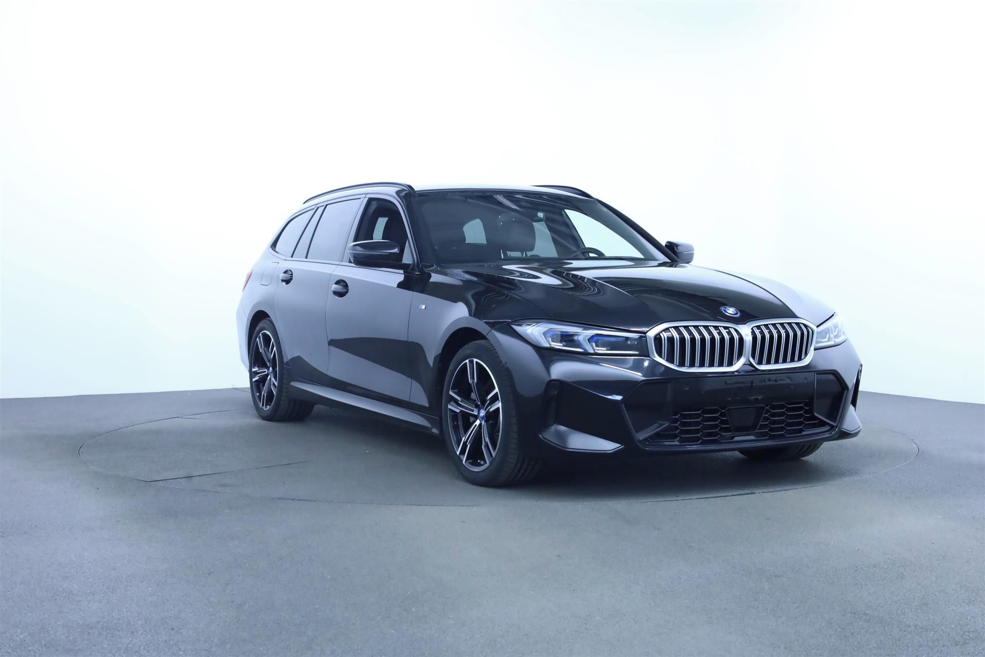 BMW Řada 3, 330e M-Sport ACC Kam - fotka 2