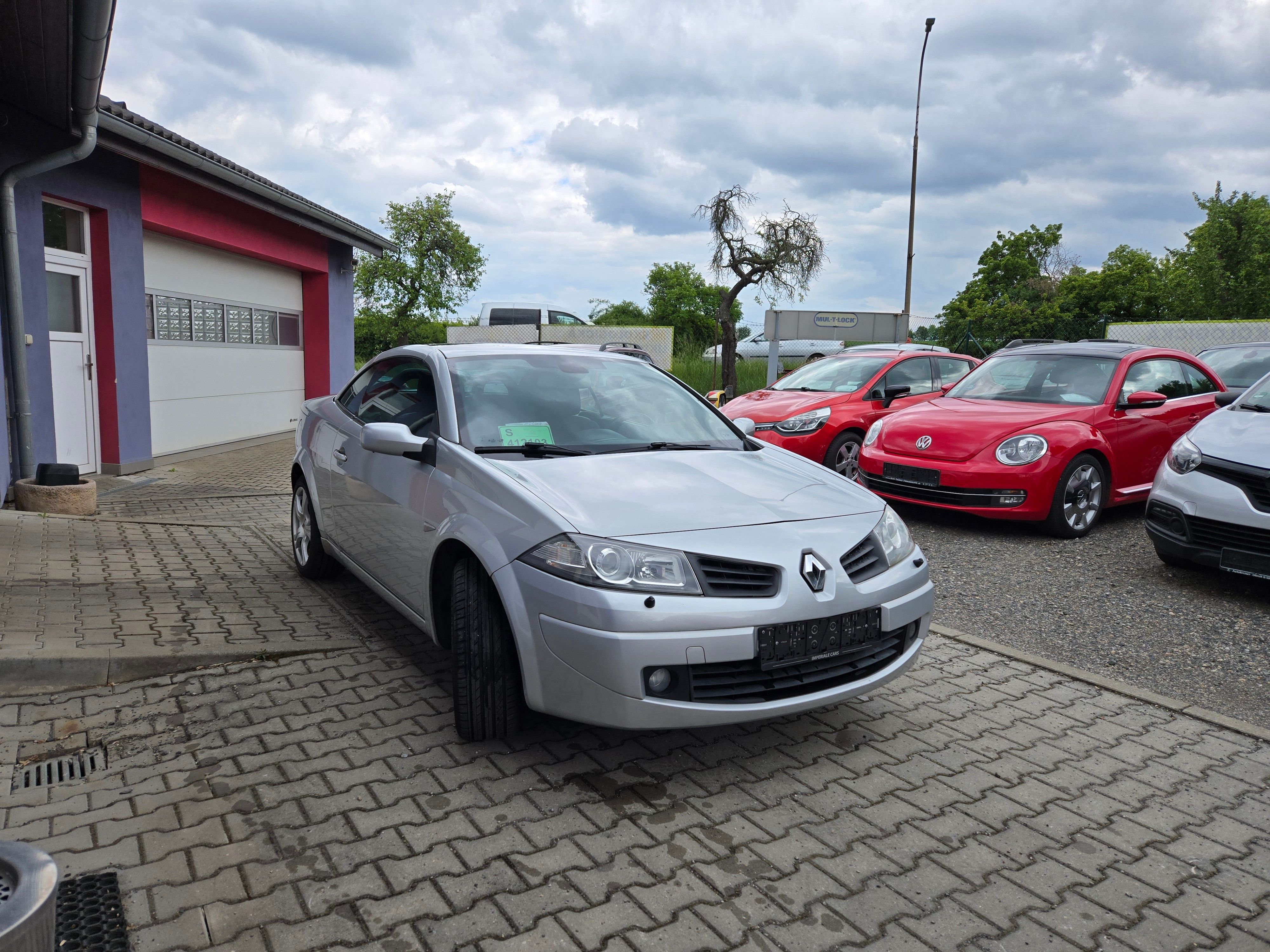 Renault Mégane, Cabrio2,0 16V KARMANN+zim.kola - fotka 2
