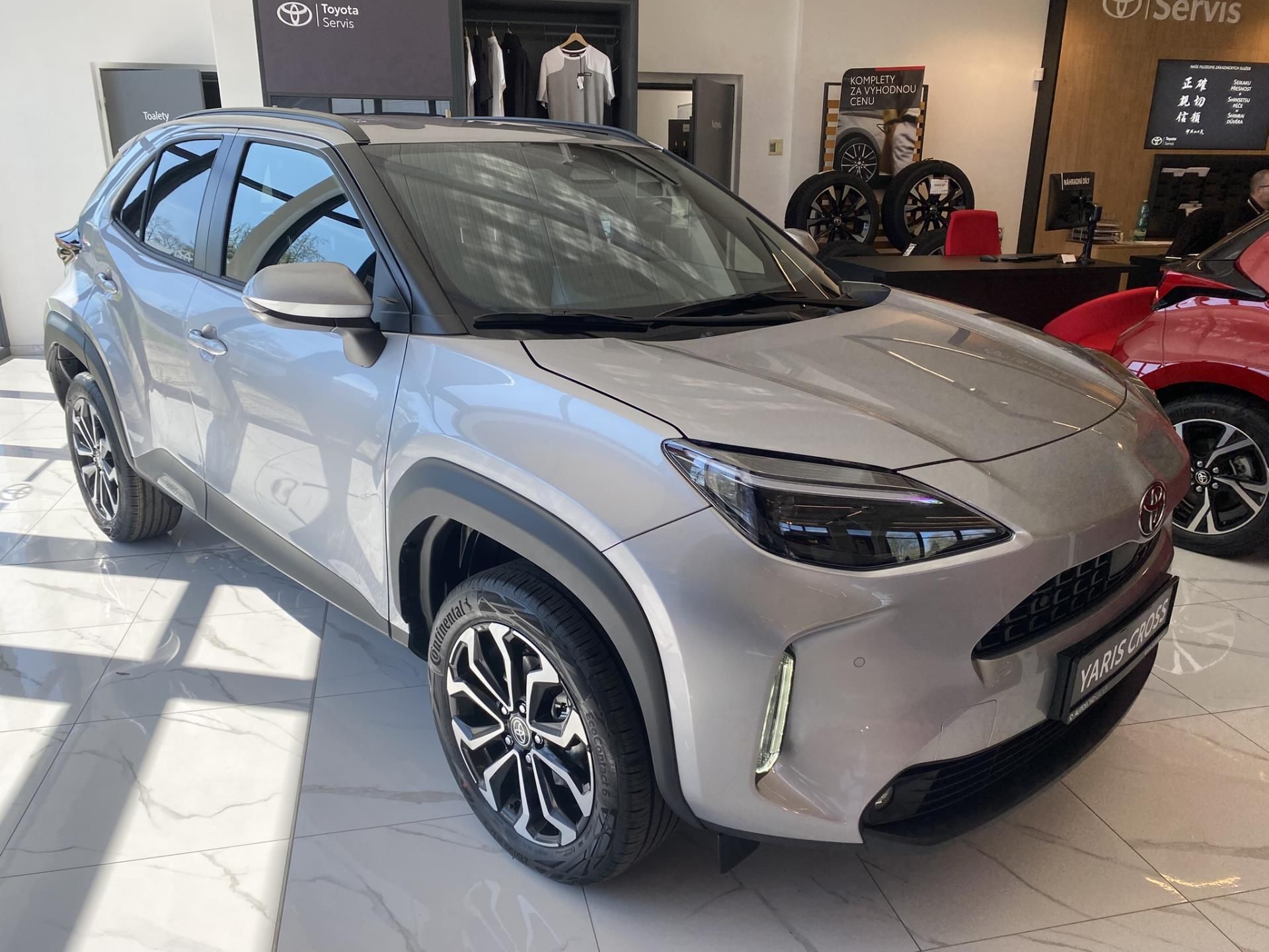 Toyota Yaris Cross, 1.5 HEV STYLE - fotka 4