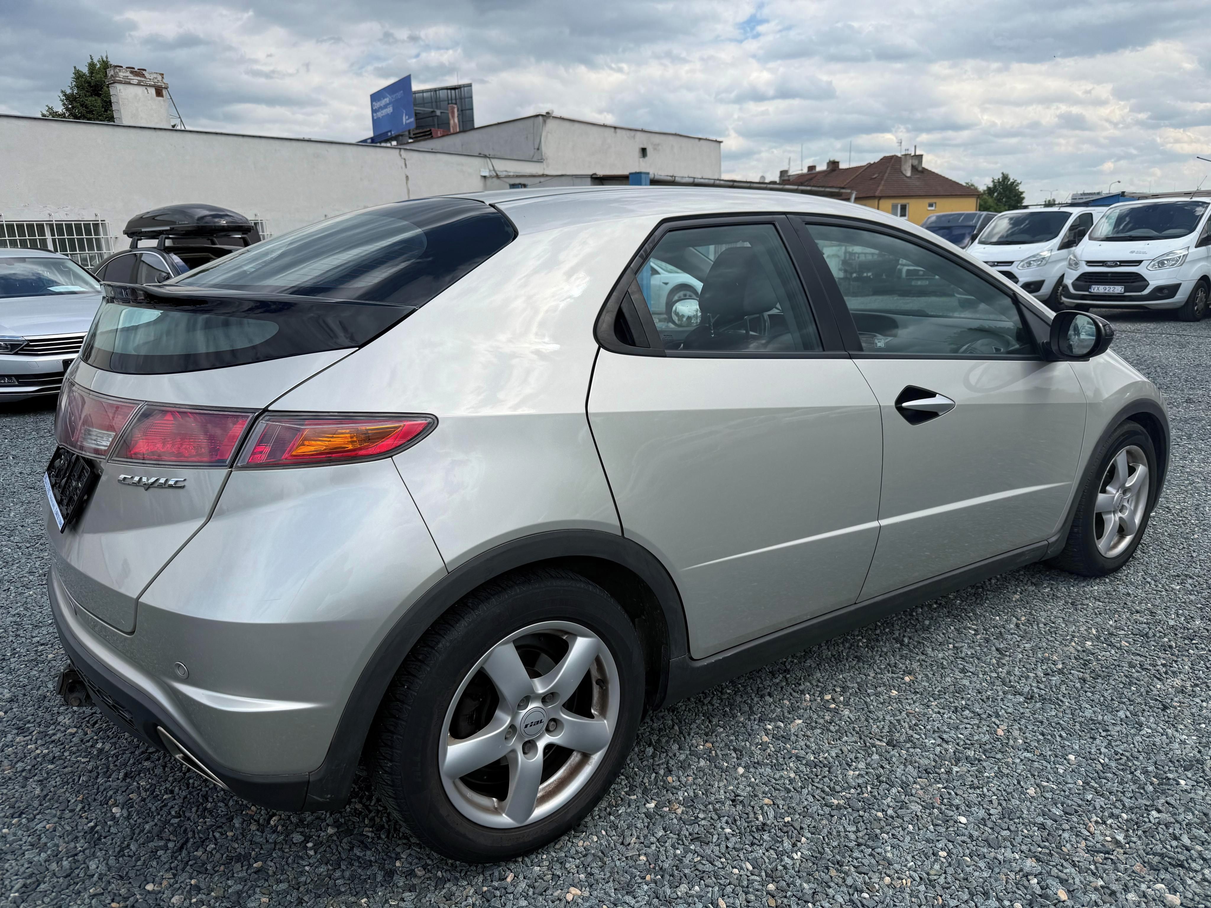 Honda Civic, 1.8 VTEC SPORT AUTOMAT - fotka 3