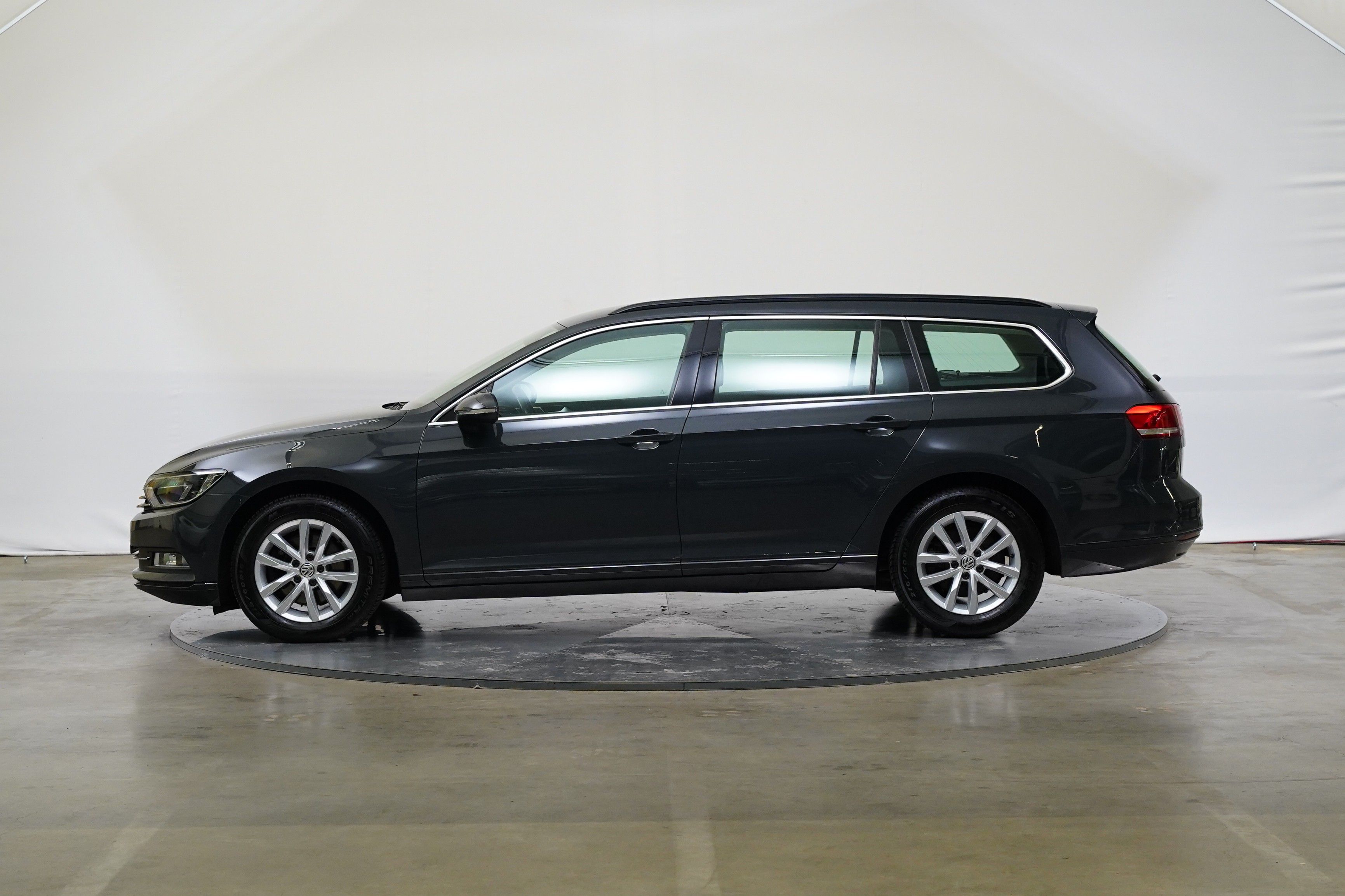 Volkswagen Passat, 2.0 TDI 110 kW Comfortline - fotka 3