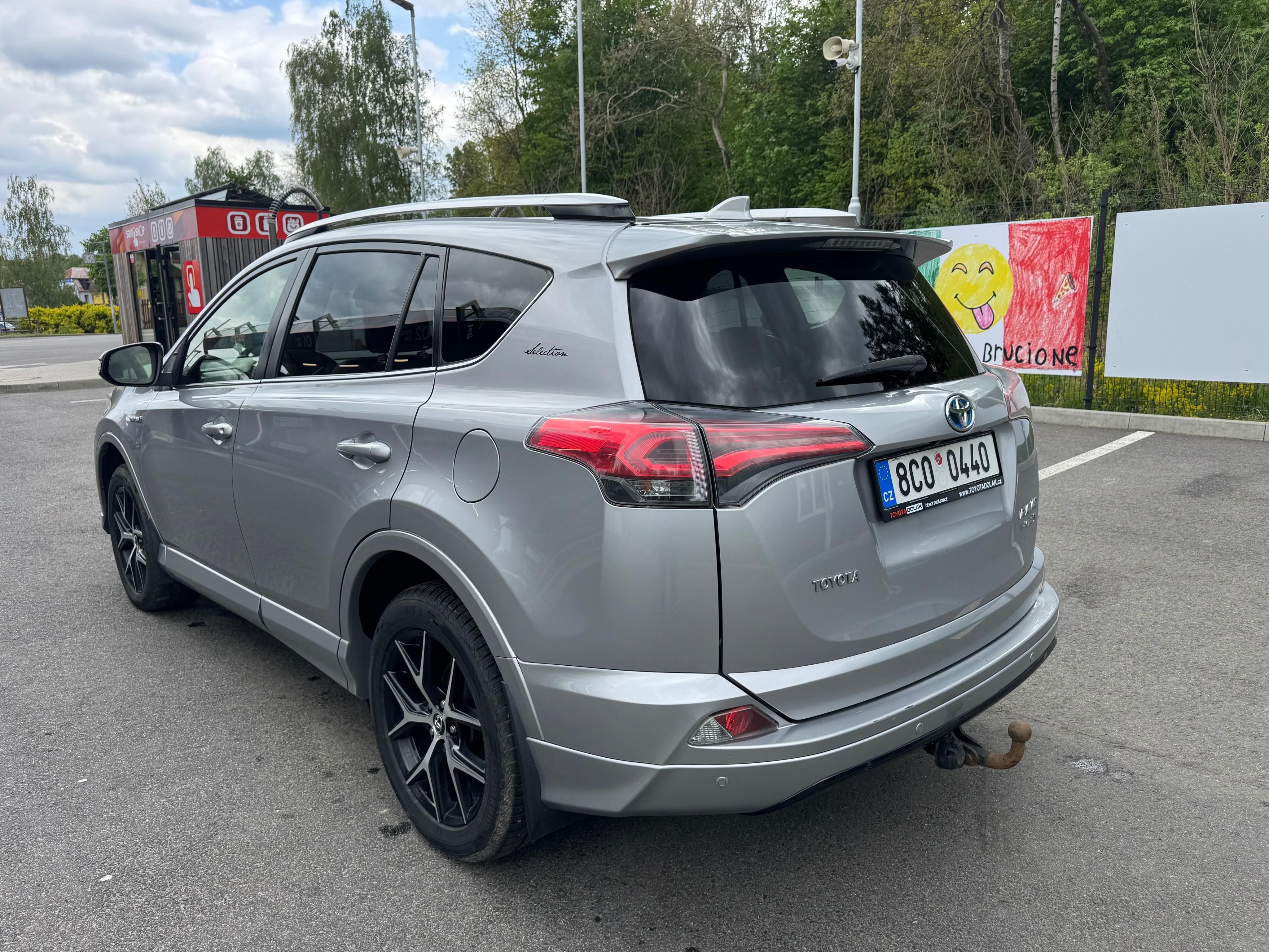 Toyota Rav4, 2.5 HIBRID 4#4 SELECTION ! - fotka 4