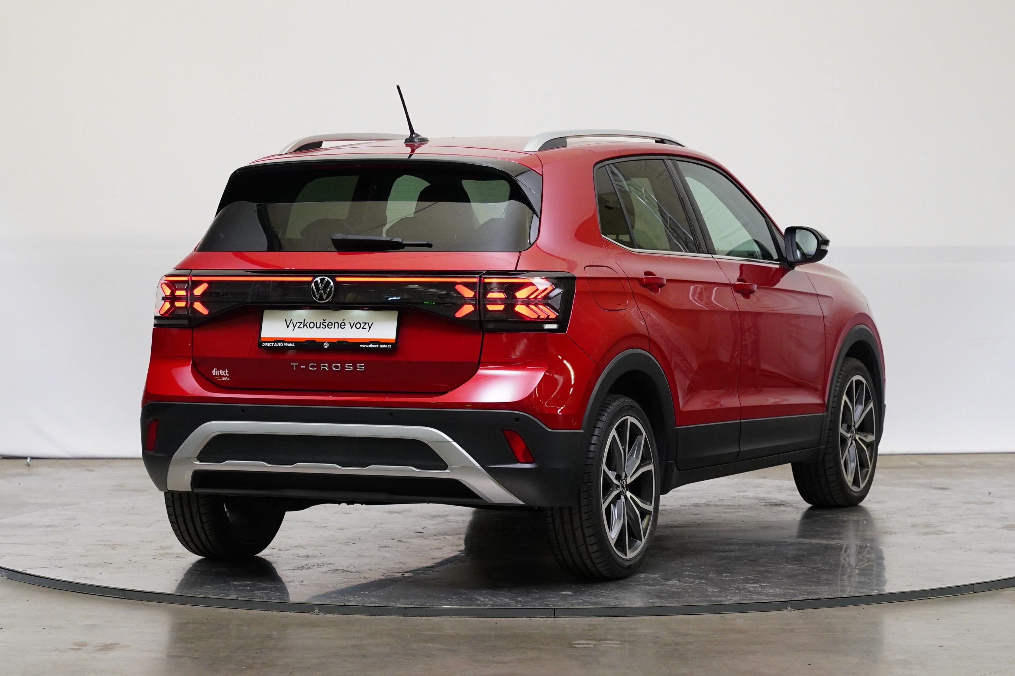 Volkswagen T-Cross, 1.0 TSI 85 kW DSG Style - fotka 2