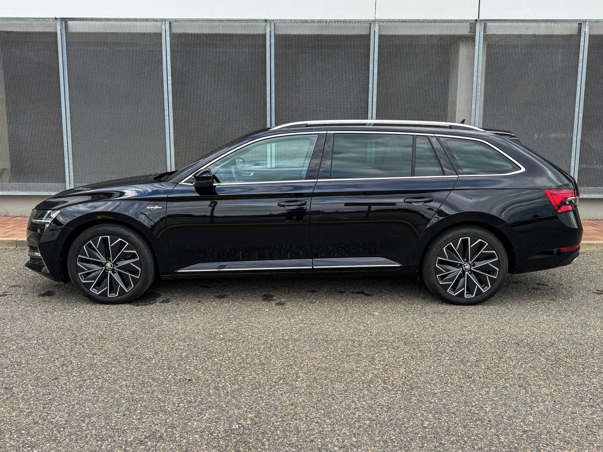 Škoda Superb, iV 160 kW L&K DSG 2023 ČR - fotka 2