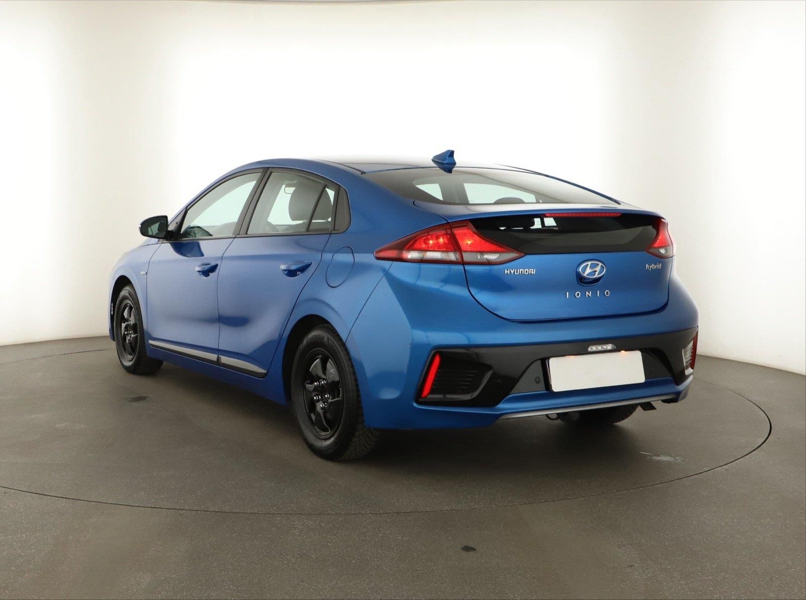 Hyundai Ioniq, Hybrid, Automat, Serv.kniha - fotka 4