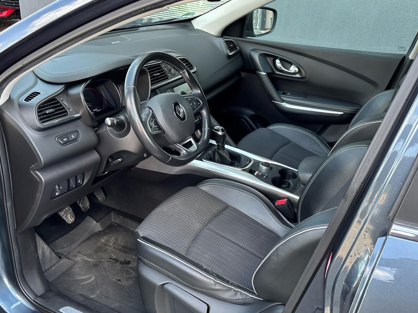 Renault Kadjar, 1.6 dCi / 96 kW Bose 4x4 - fotka 6