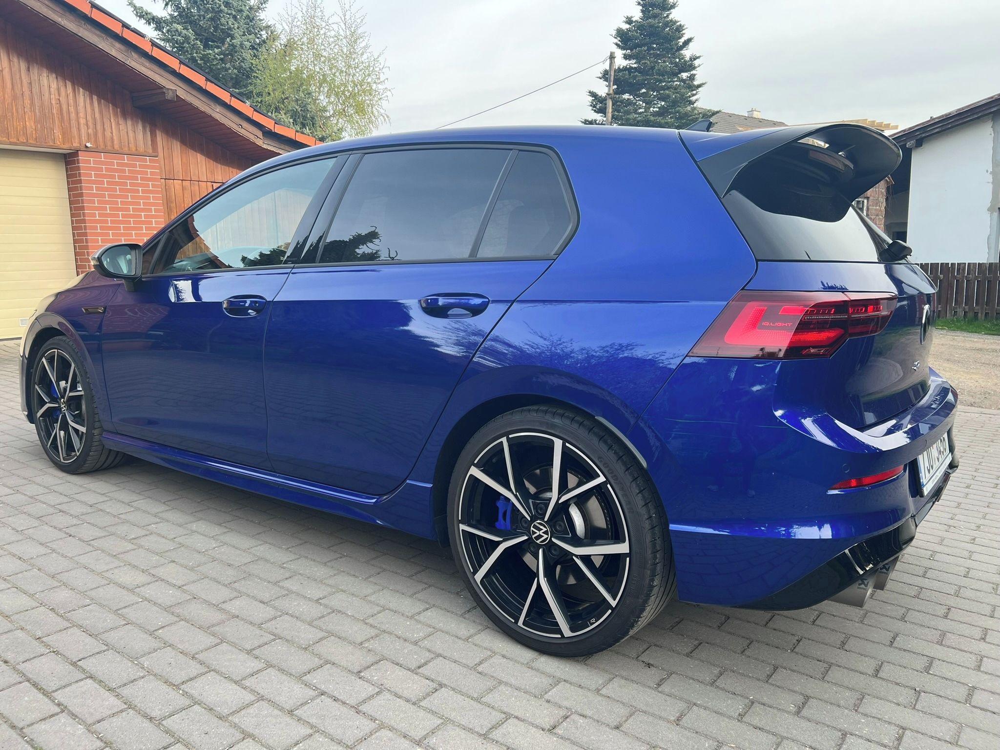 Volkswagen Golf, R 235 kw, R-Performance Akrapy - fotka 2