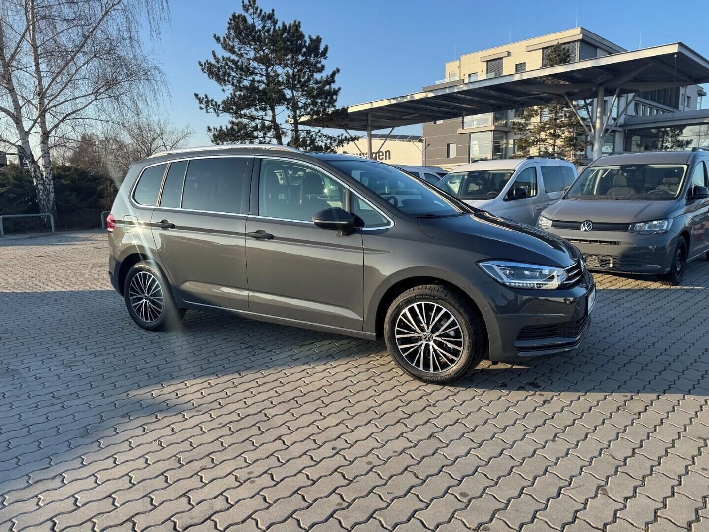 Volkswagen Touran, People 1,5 TSI EVO2 7DSG 110 k - fotka 3