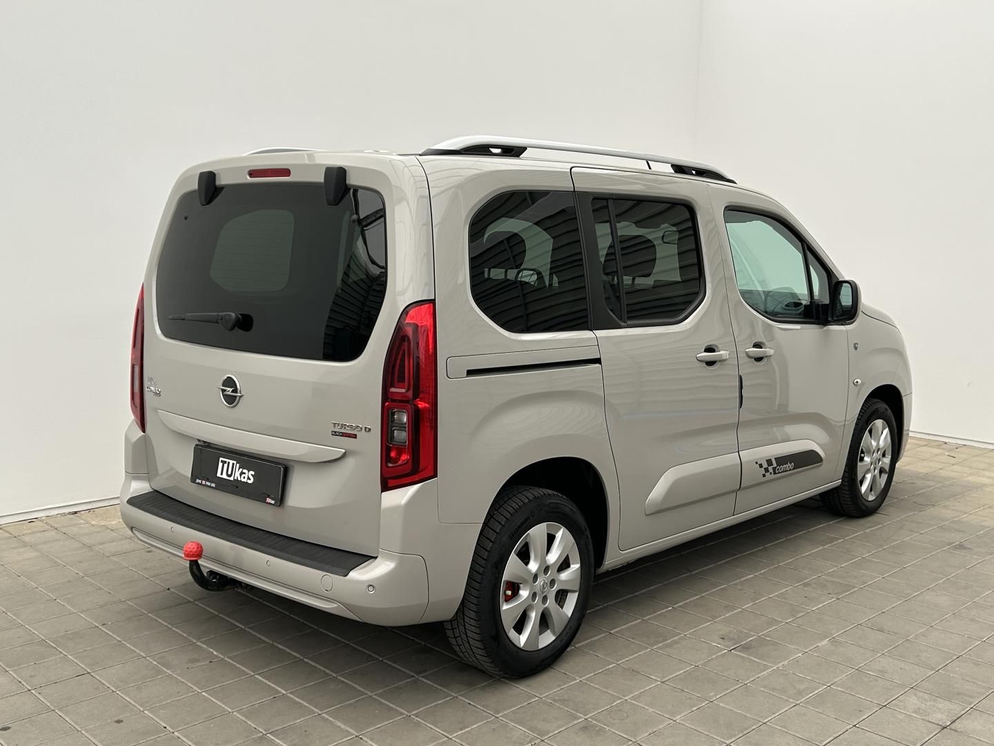 Opel Combo, 1.5CDTI 96kW Smile 7 Míst - fotka 5