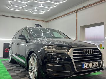 3.0TDi, 200kW,S-line,tažné,KAM
