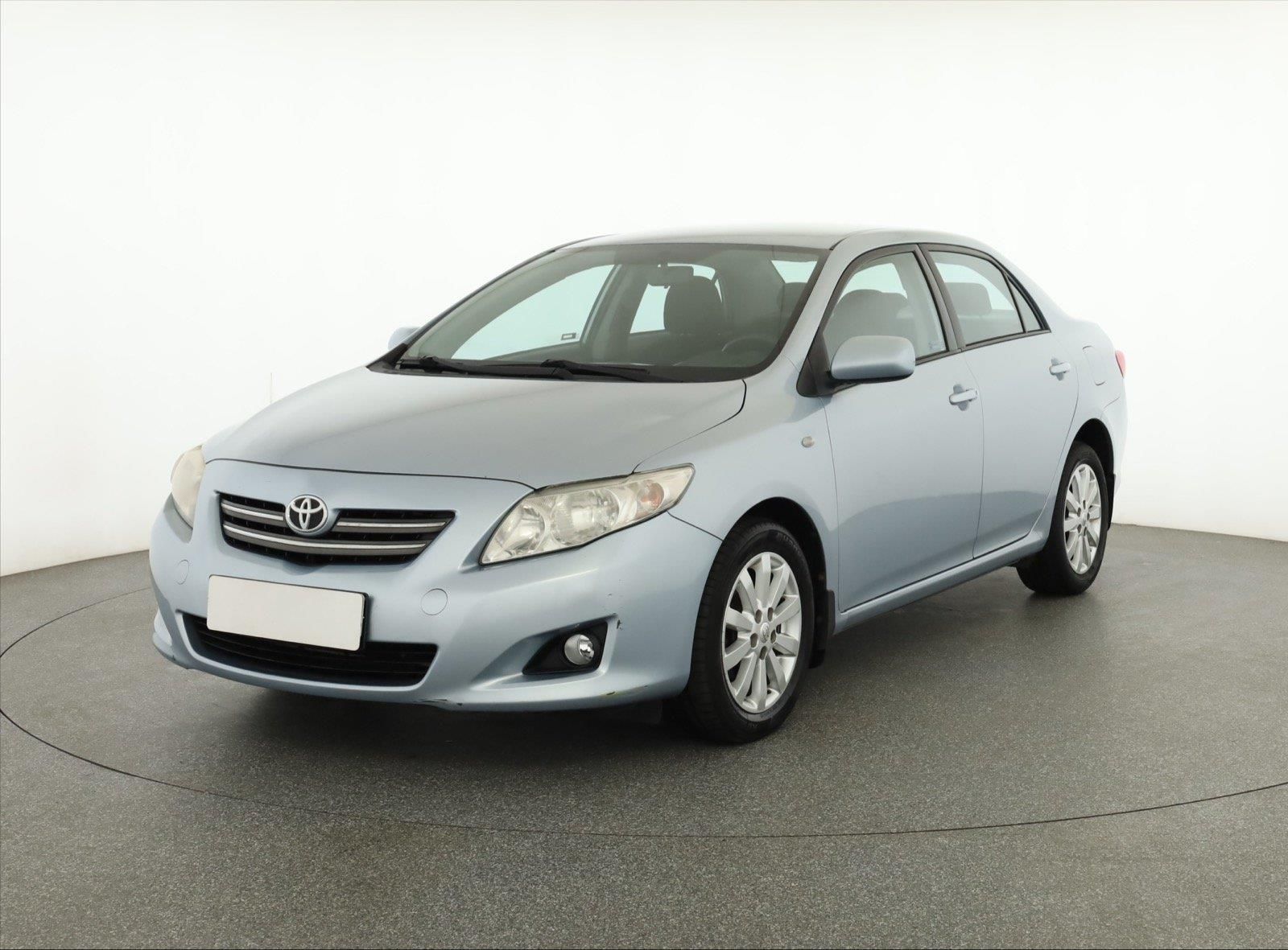 Toyota Corolla, 1.6 Valvematic, Klima - fotka 2
