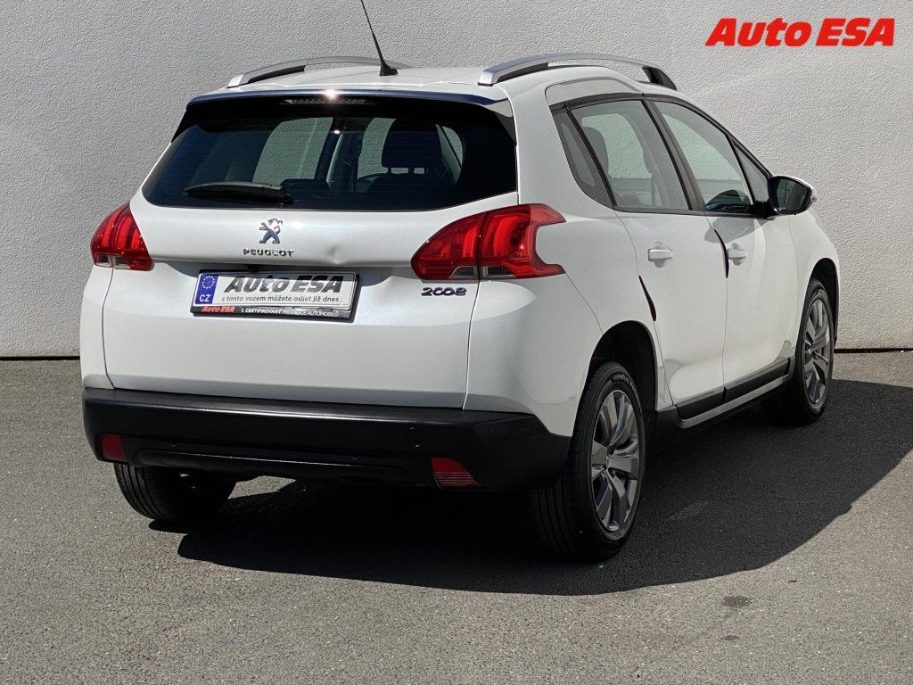 Peugeot 2008, 1.4d,ČR,autoAC,temp - fotka 4
