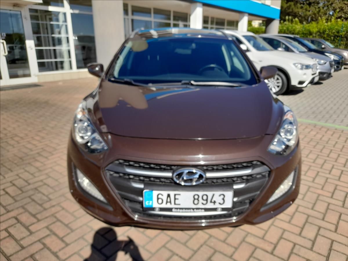 Hyundai i30, 1,6 MPi Trikolor - fotka 3