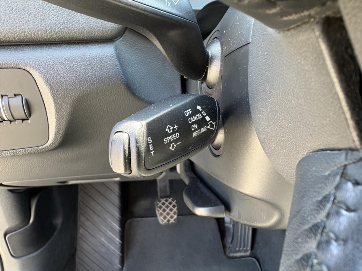 Audi Q3, 2,0 TDi 103kW Xenon,Navi,Tažné - fotka 6