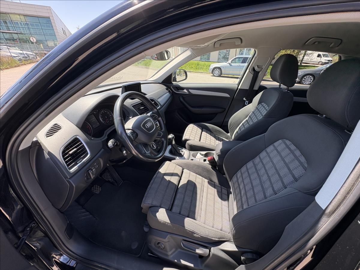 Audi Q3, 2,0 TDi 103kW Xenon,Navi,Tažné - fotka 3