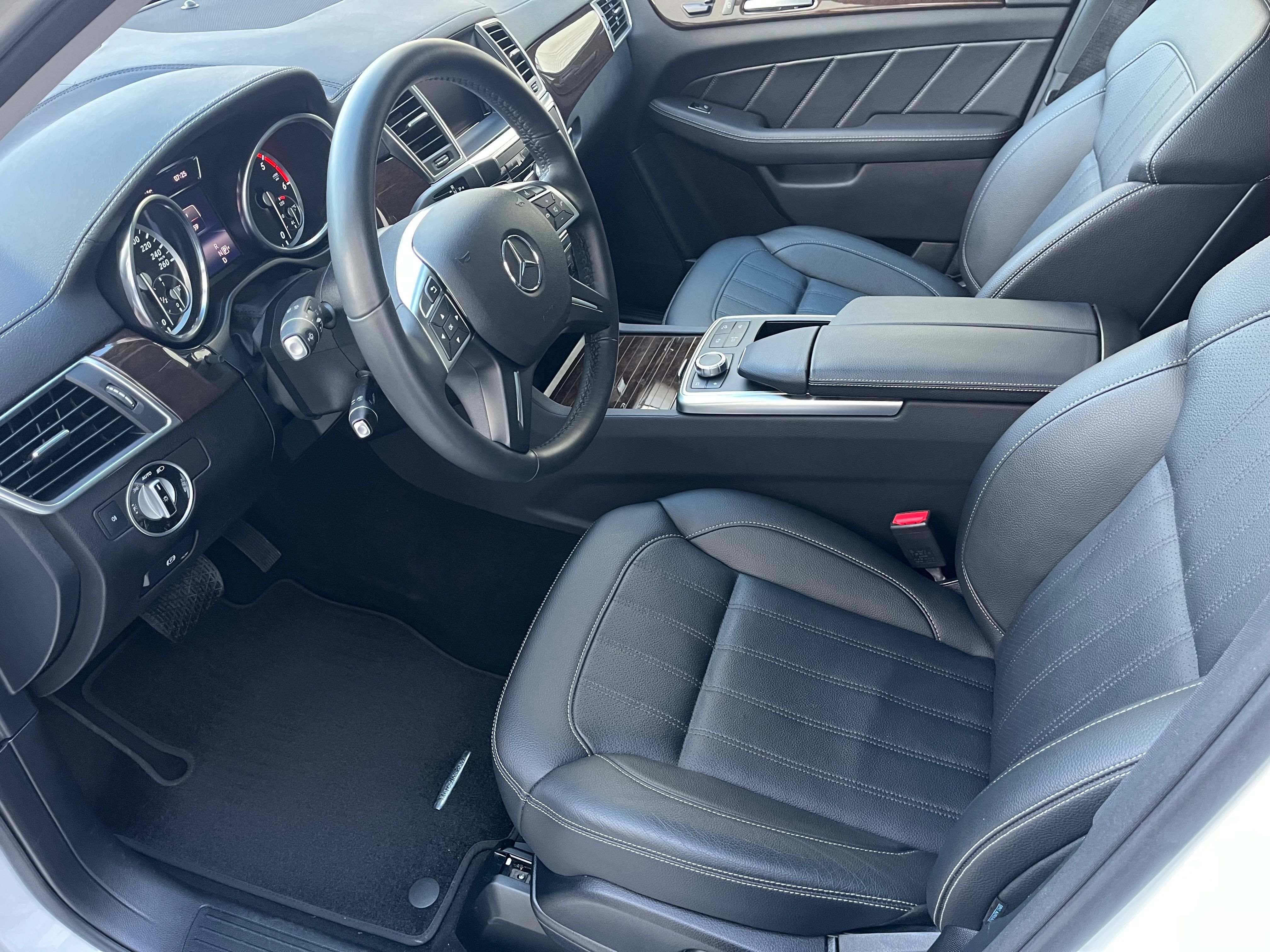 Mercedes-Benz GL, 350 BLUETEC 4MATIC - fotka 5