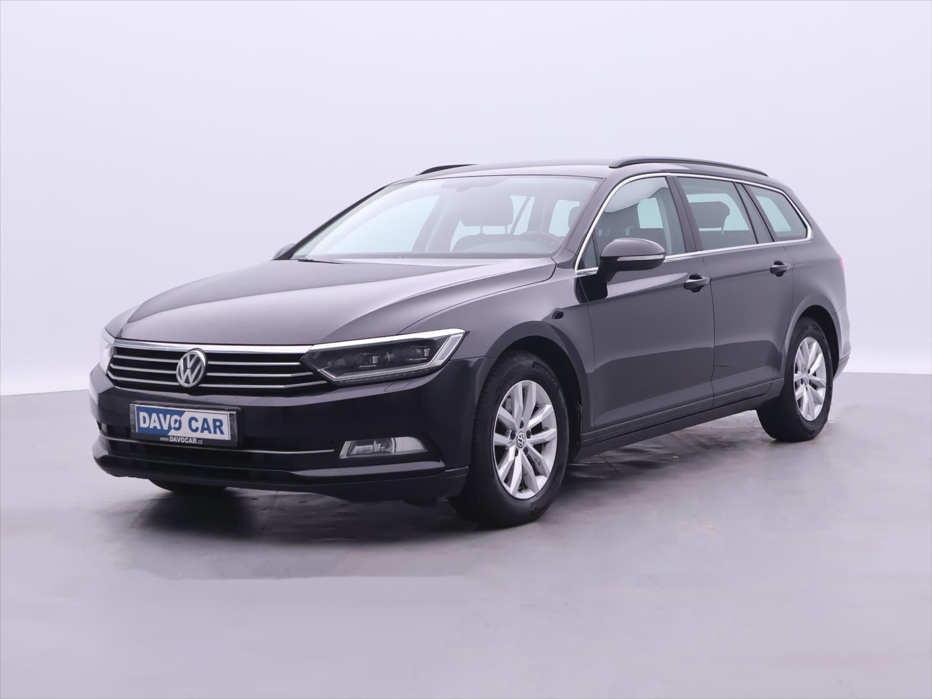 Volkswagen Passat, 1,6 TDI High LED - fotka 3