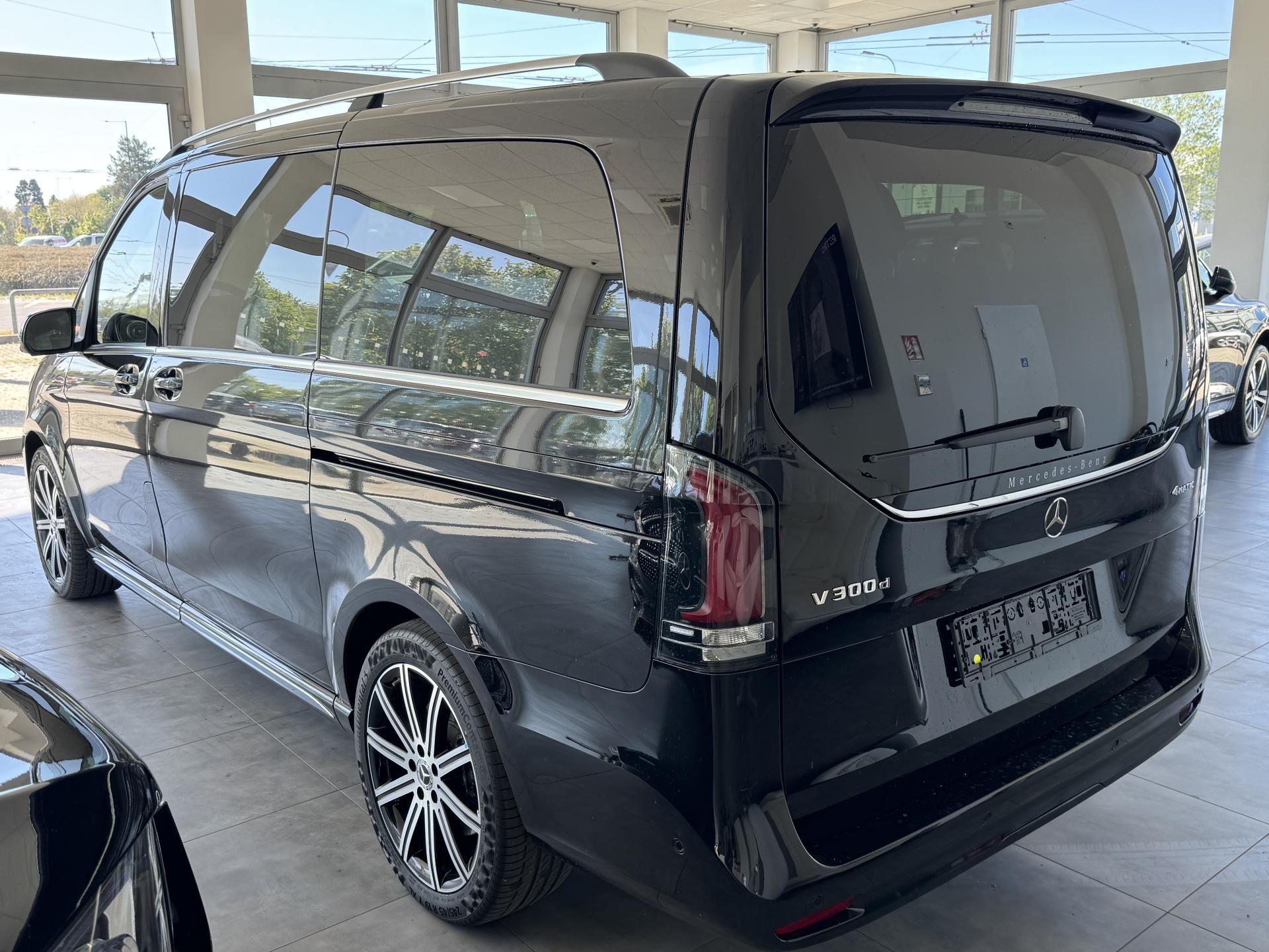 Mercedes-Benz Třídy V, V300d 4M L EXCLUSIVE VZDUCH - fotka 5